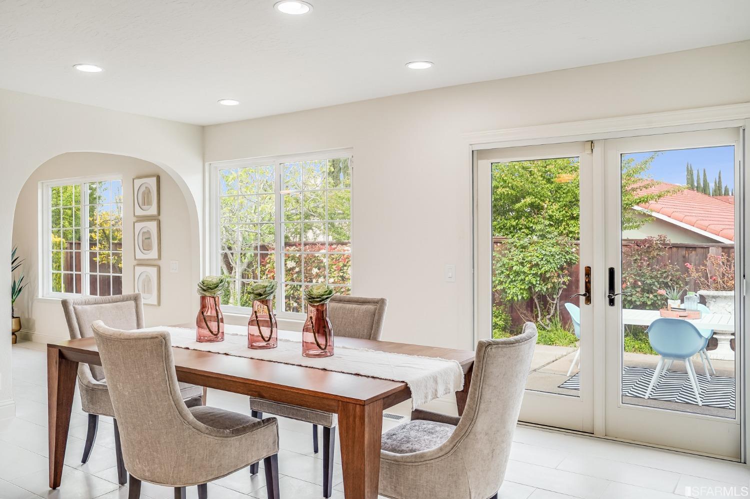 4395 Arrowwood Circle