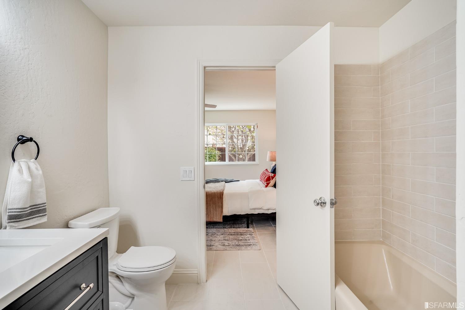 4395 Arrowwood Circle