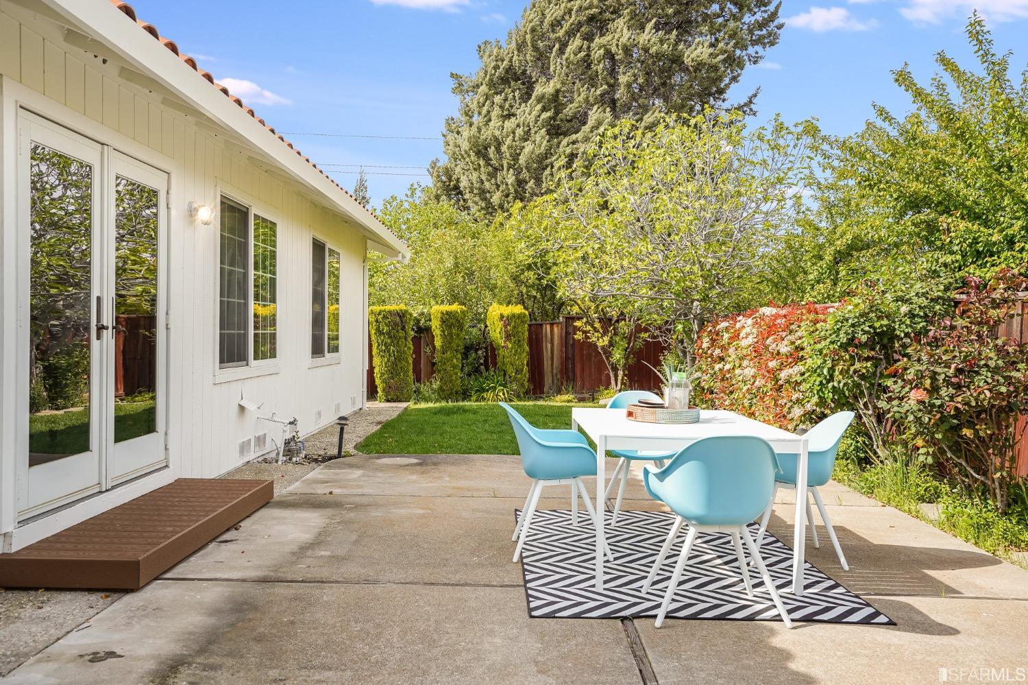 4395 Arrowwood Circle