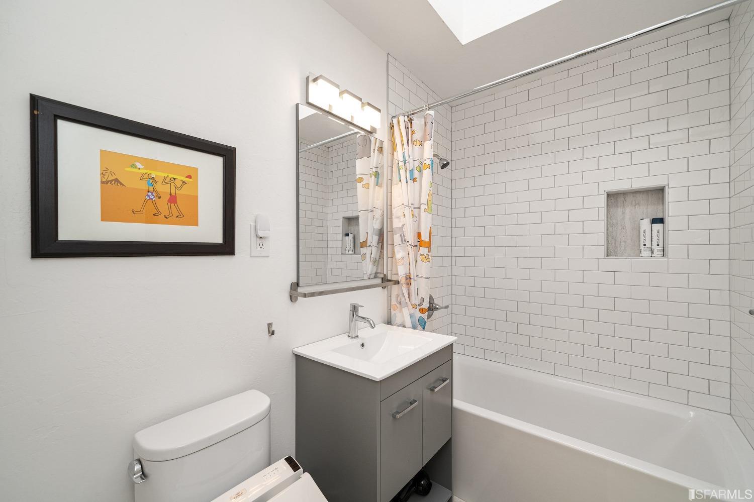 738 North Point Street