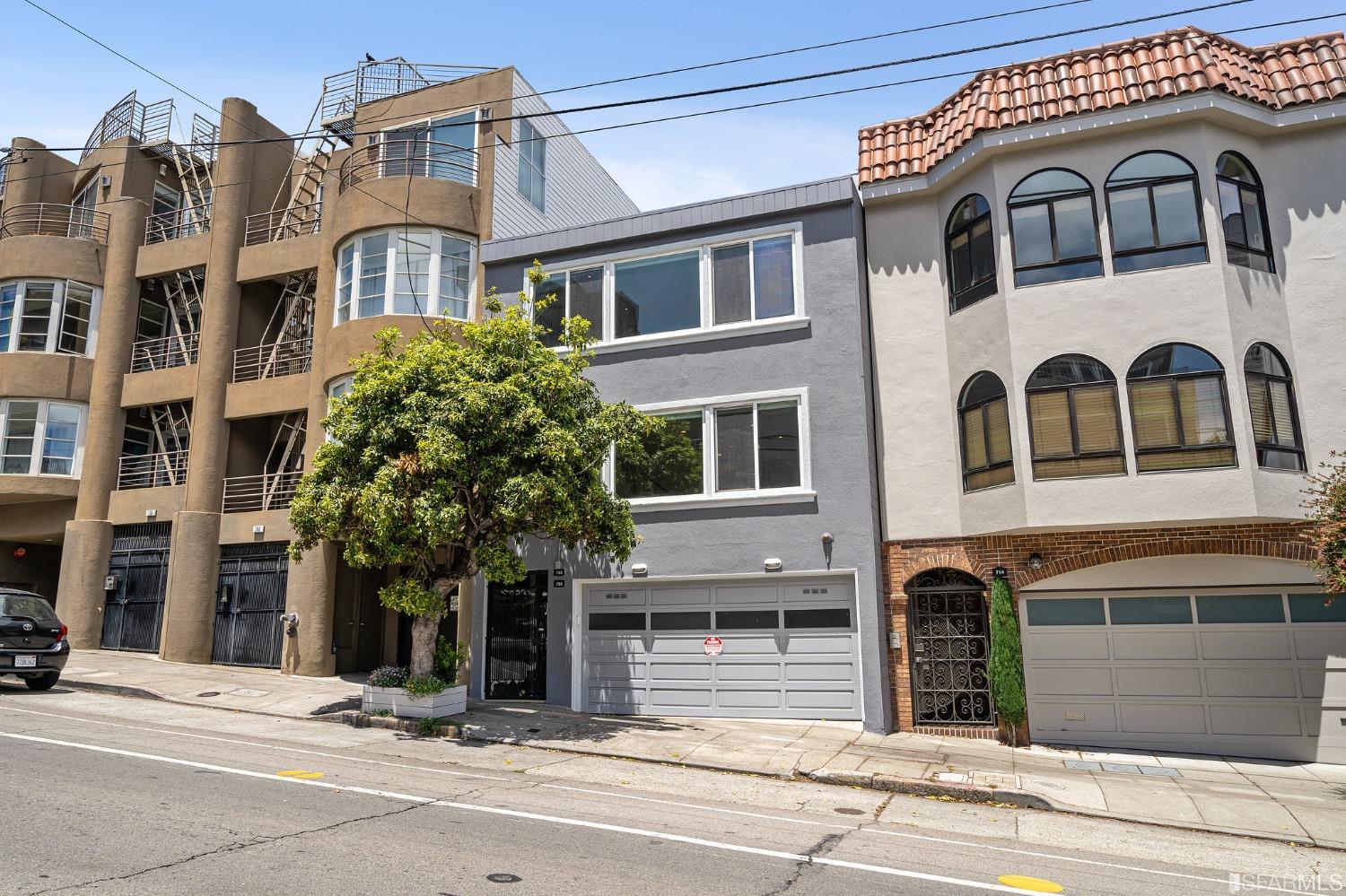 738 North Point Street