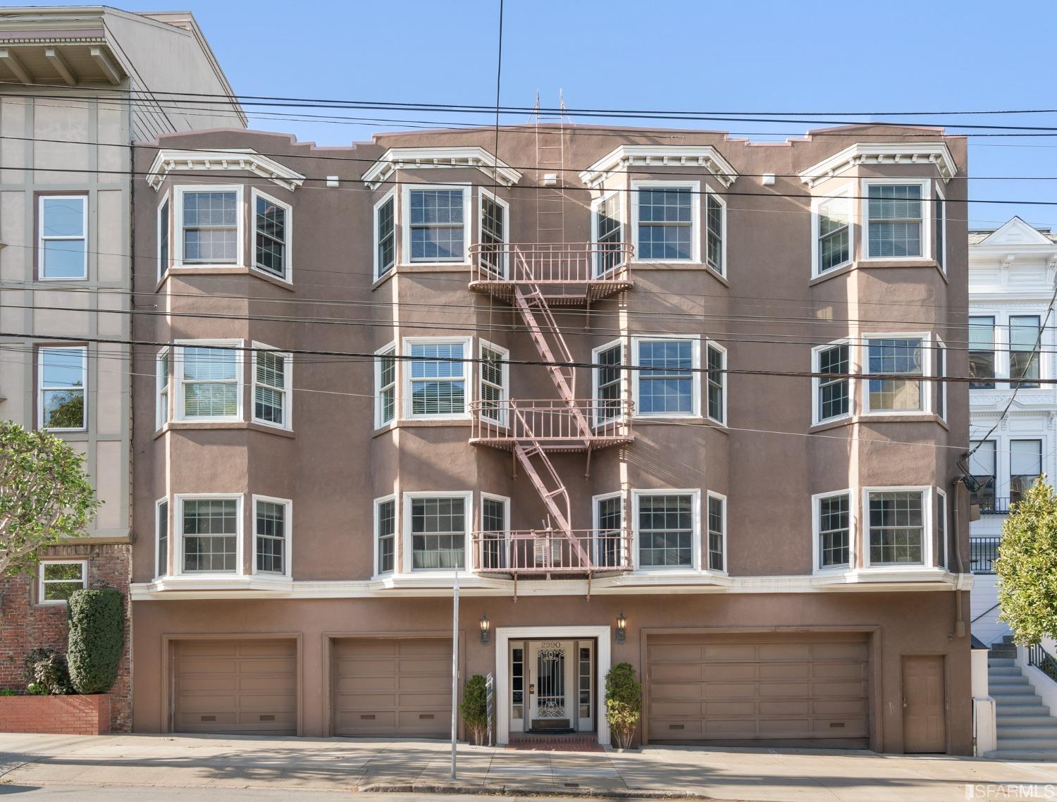 2990 Jackson Street Unit: 4