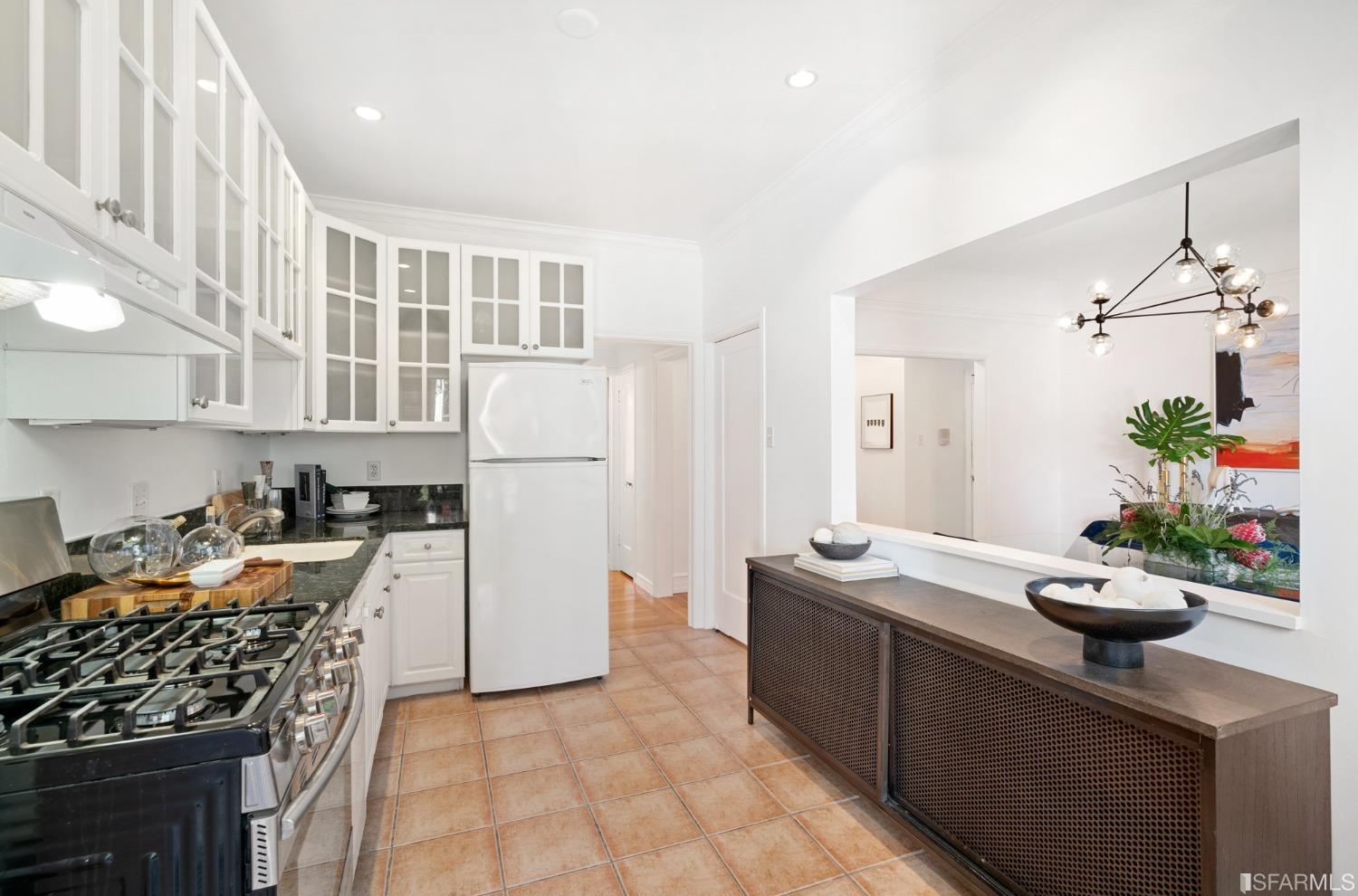 2990 Jackson Street Unit: 4