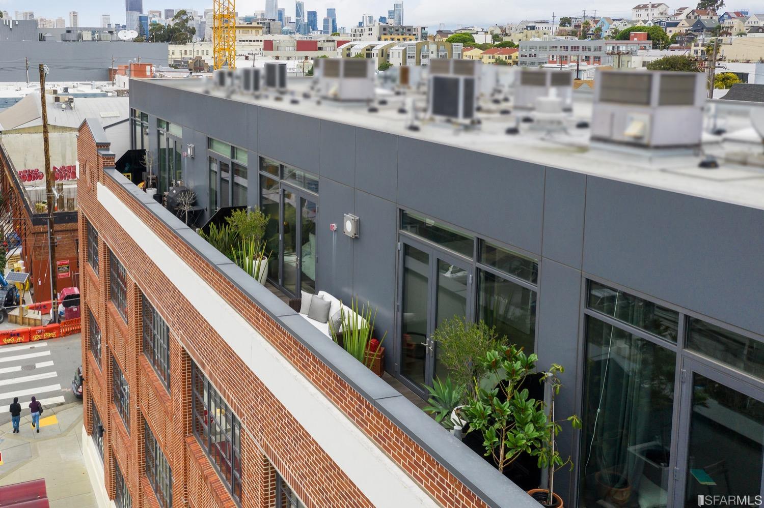 2101 Bryant Street Unit: 304