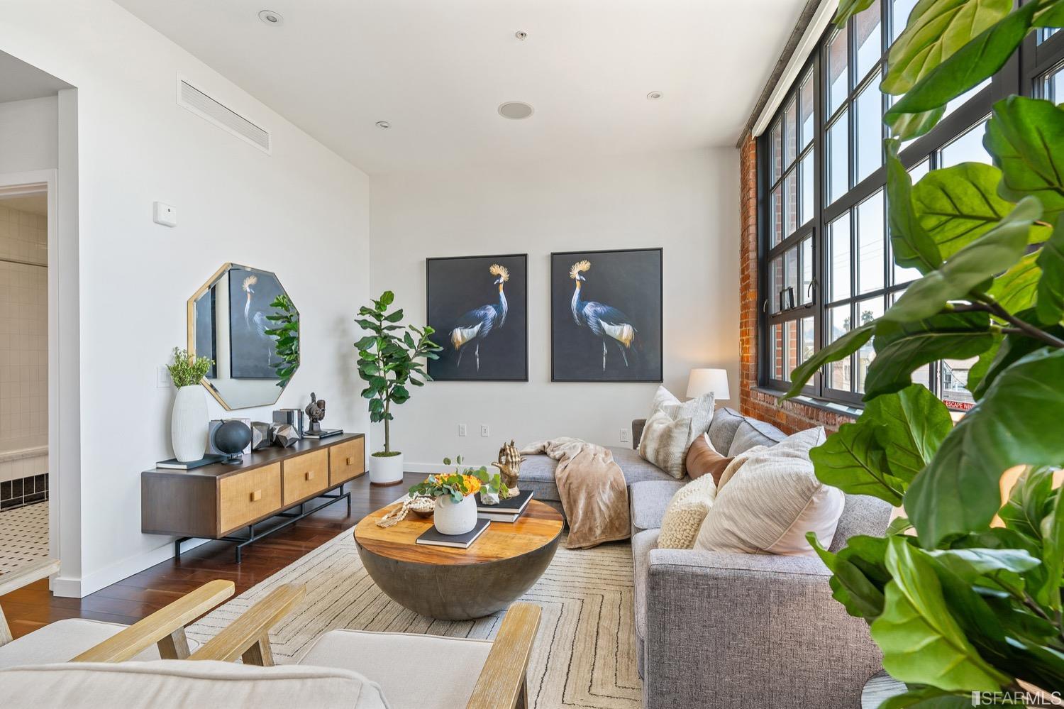 2101 Bryant Street Unit: 304