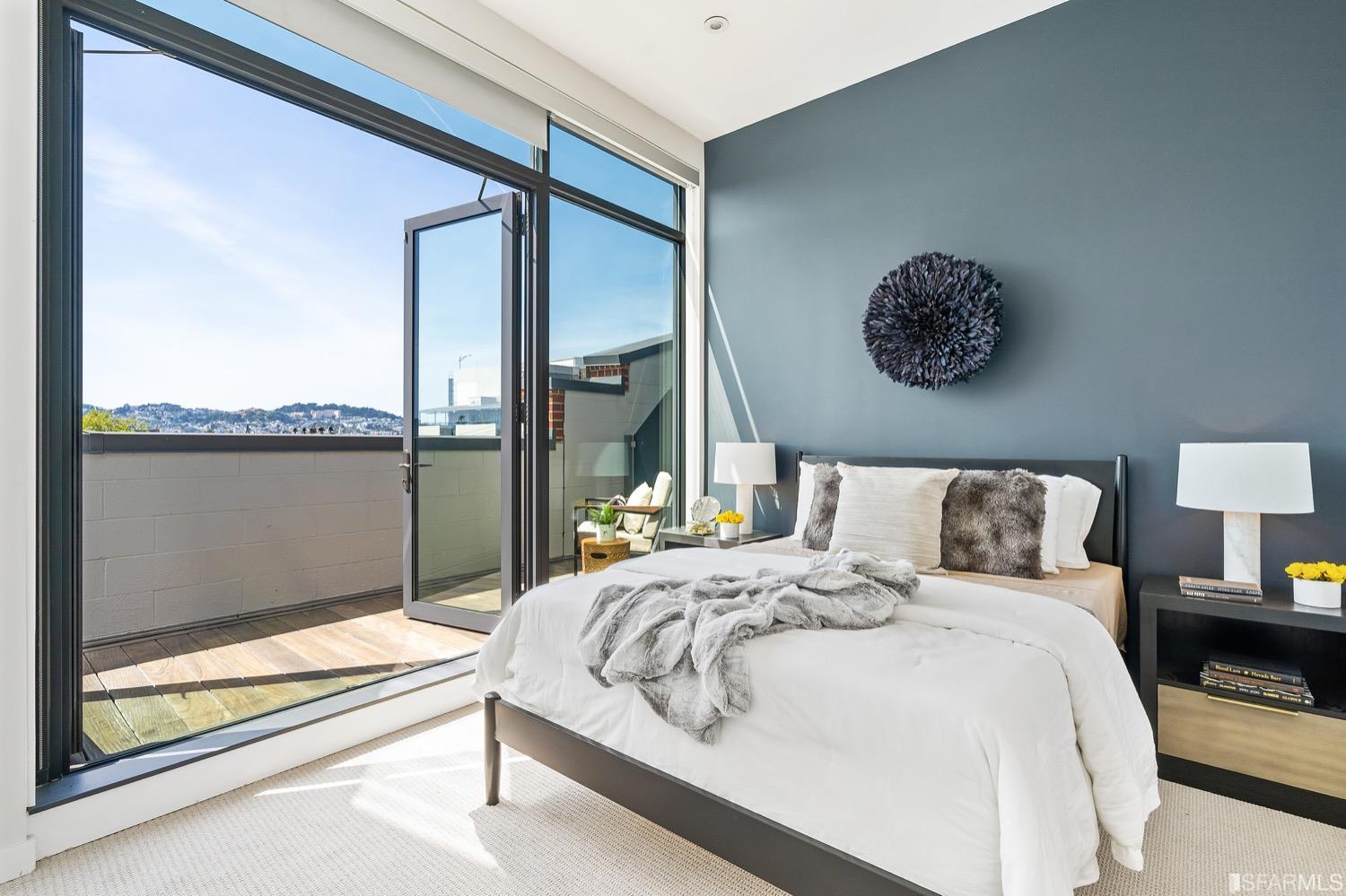 2101 Bryant Street Unit: 304