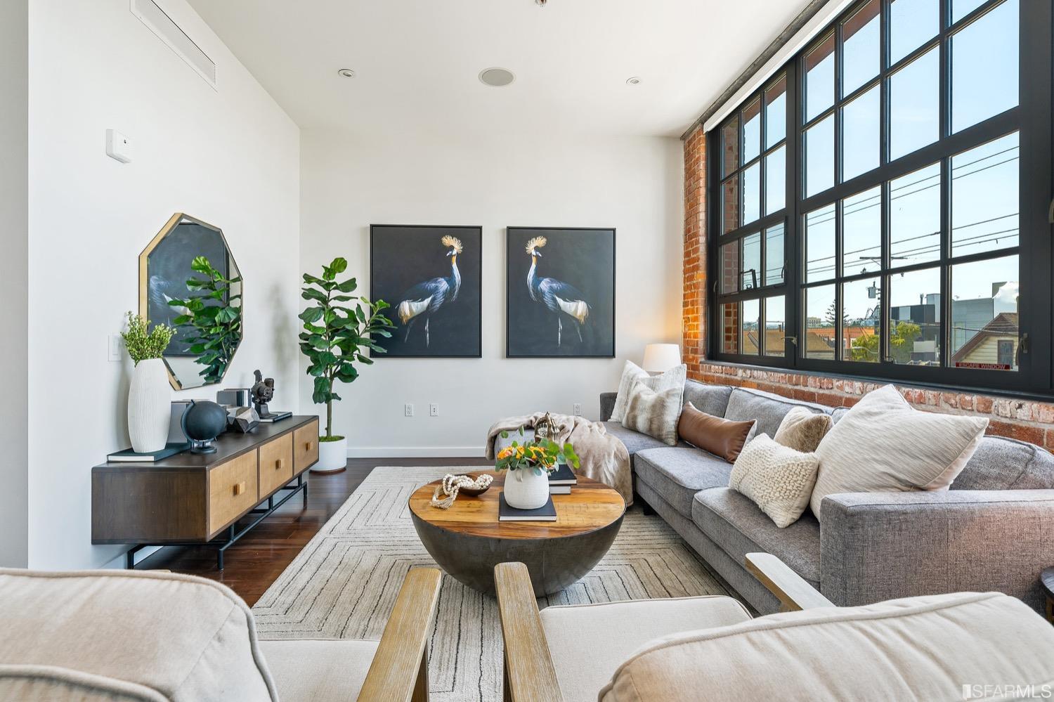 2101 Bryant Street Unit: 304