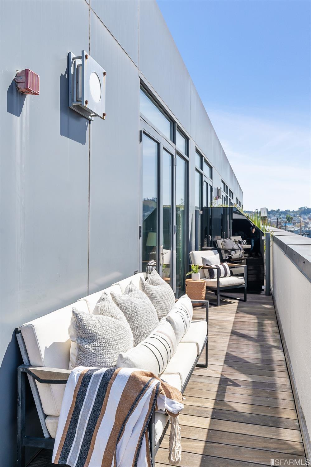 2101 Bryant Street Unit: 304