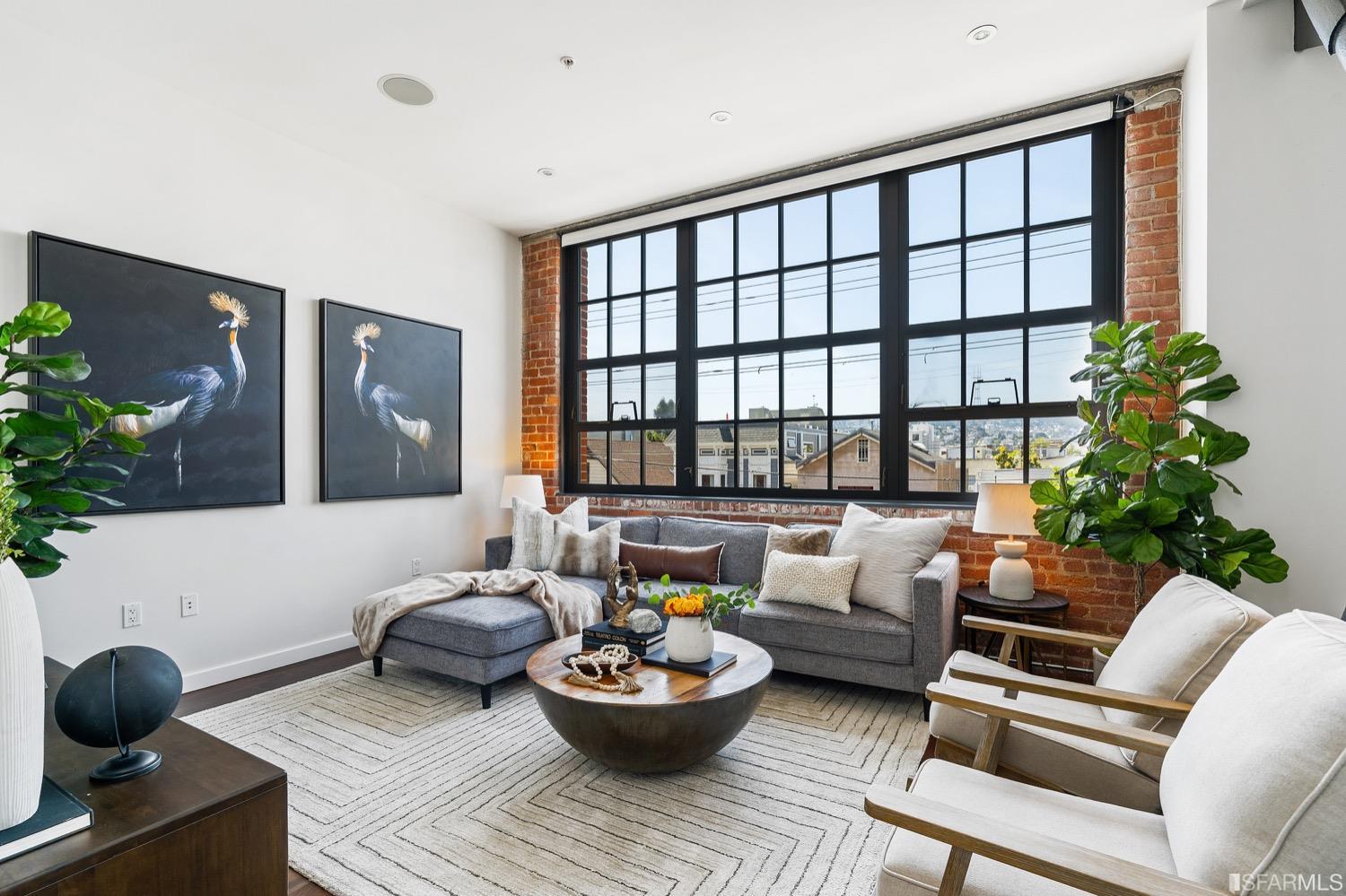 2101 Bryant Street Unit: 304