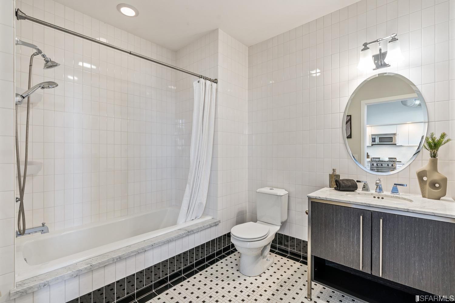 2101 Bryant Street Unit: 304