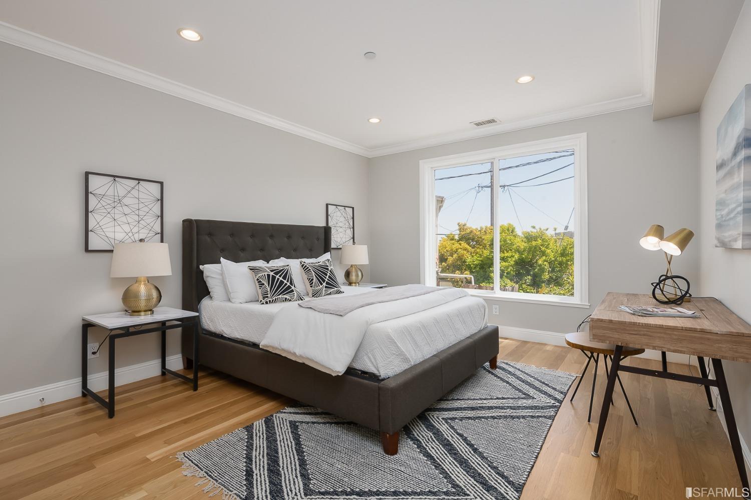 4005 Mission Street Unit: 1