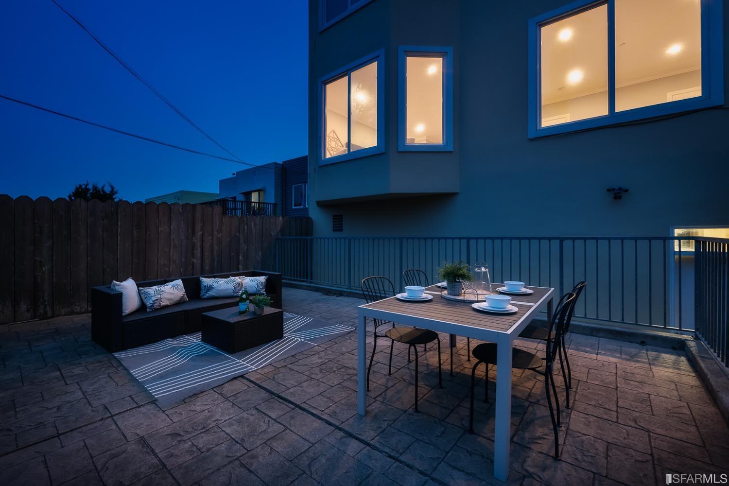 4005 Mission Street Unit: 1