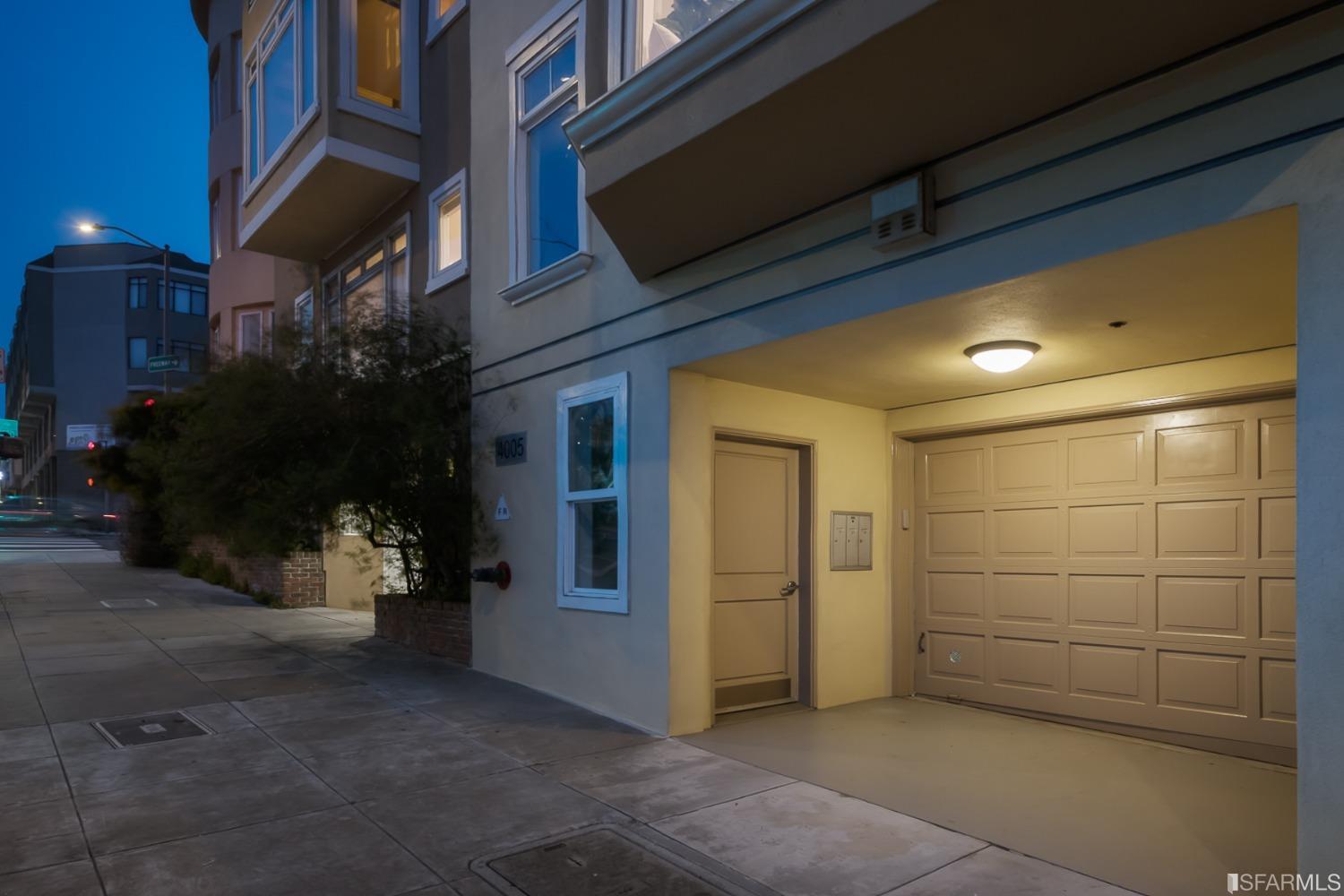 4005 Mission Street Unit: 1