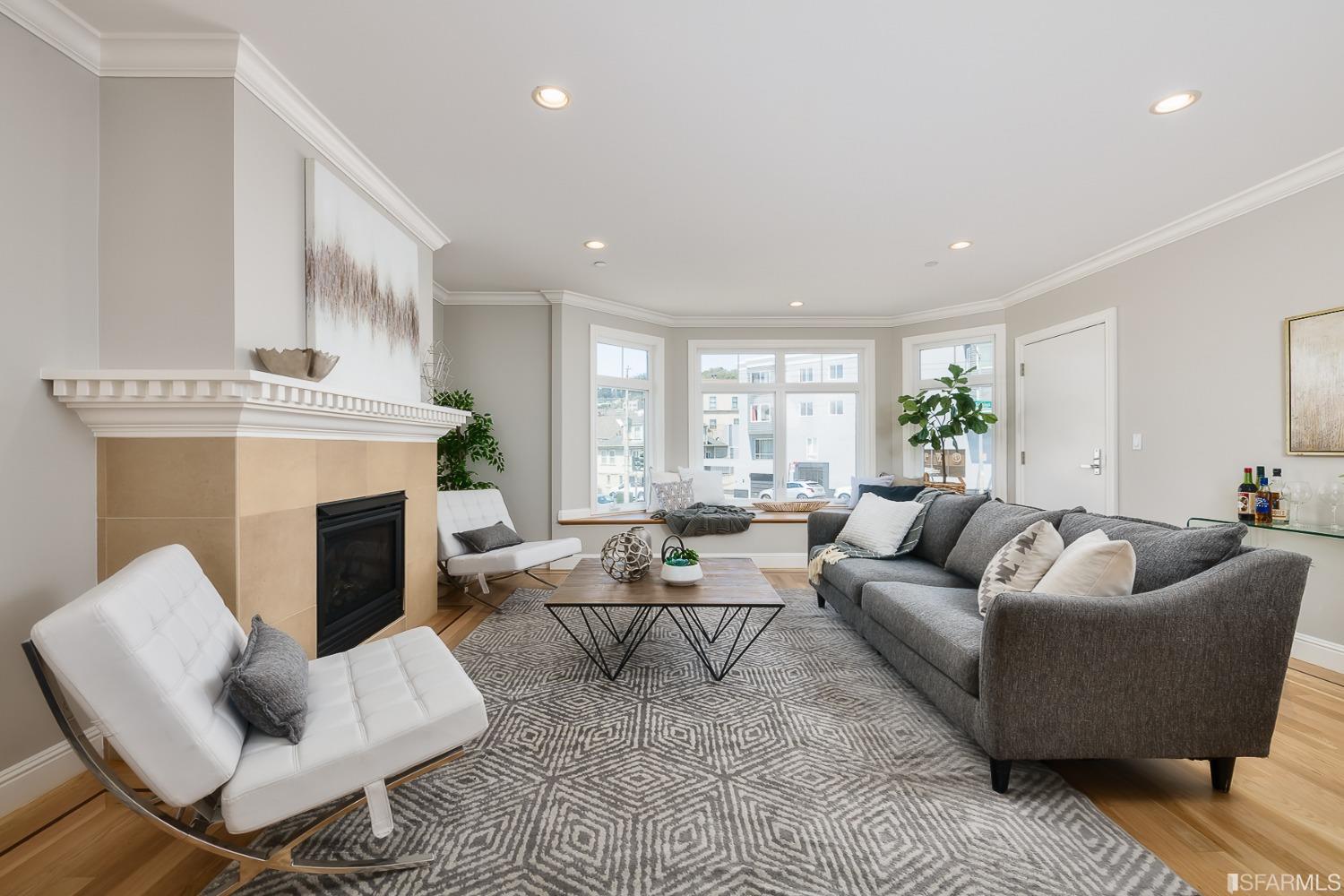 4005 Mission Street Unit: 1