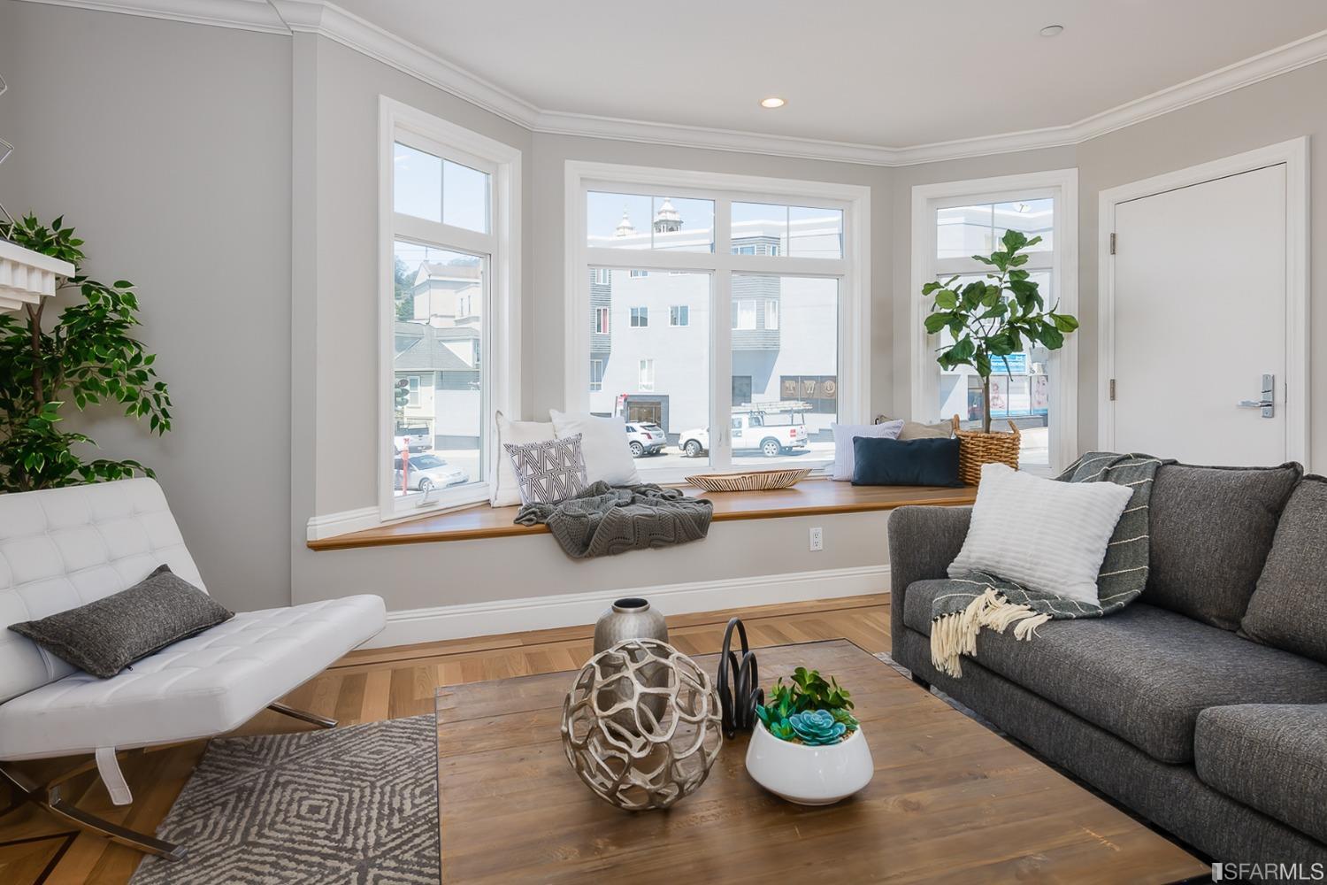 4005 Mission Street Unit: 1