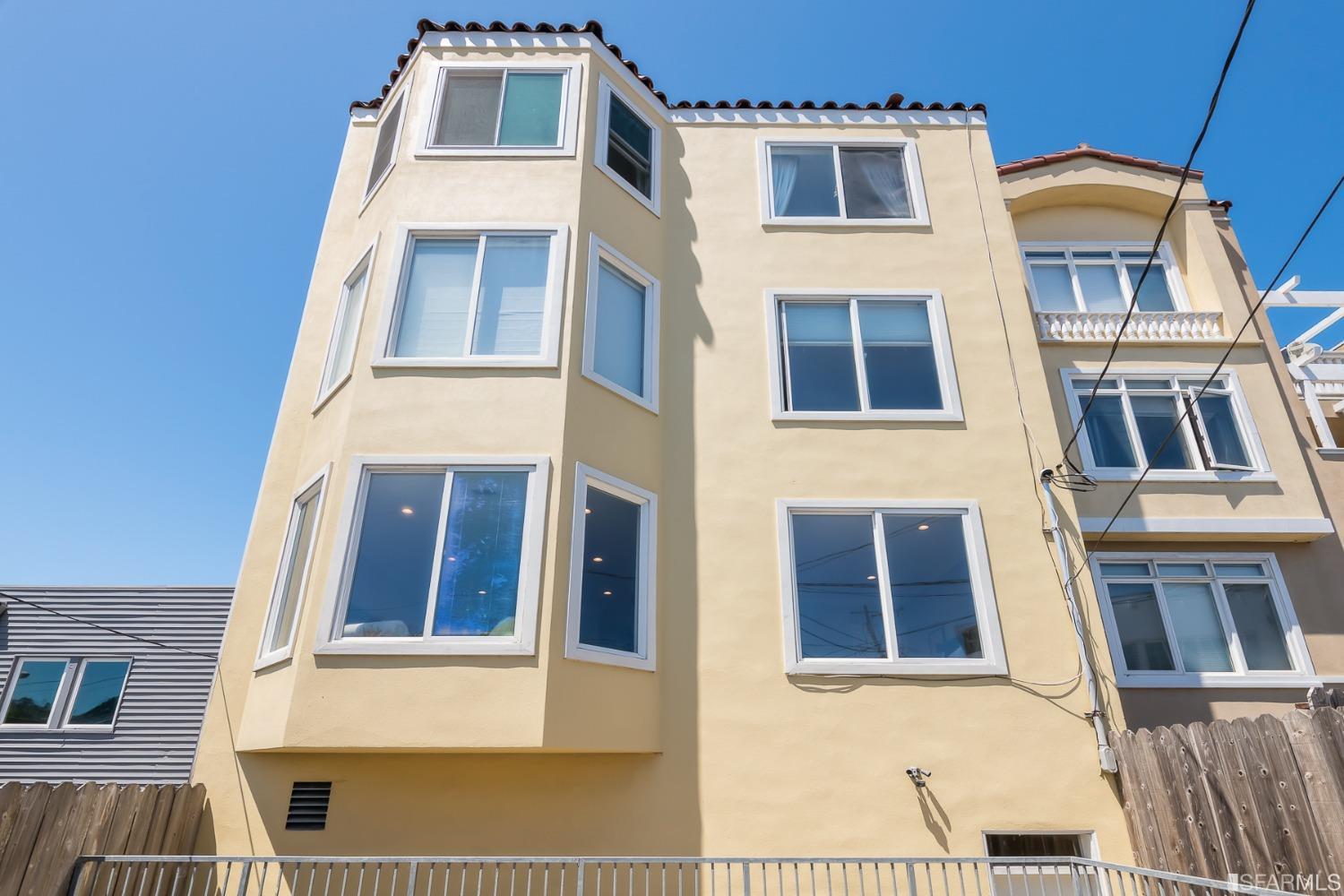 4005 Mission Street Unit: 1