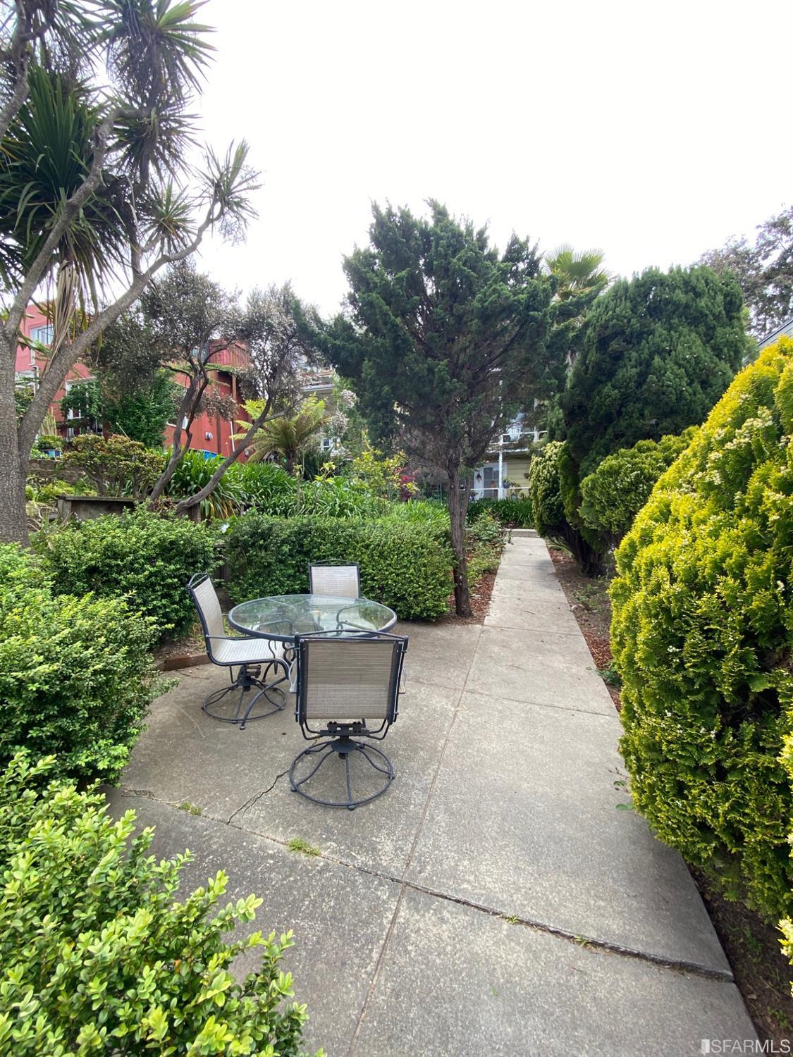 757 North Point Street Unit: 1