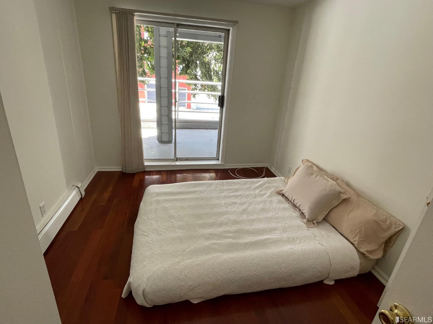 757 North Point Street Unit: 1