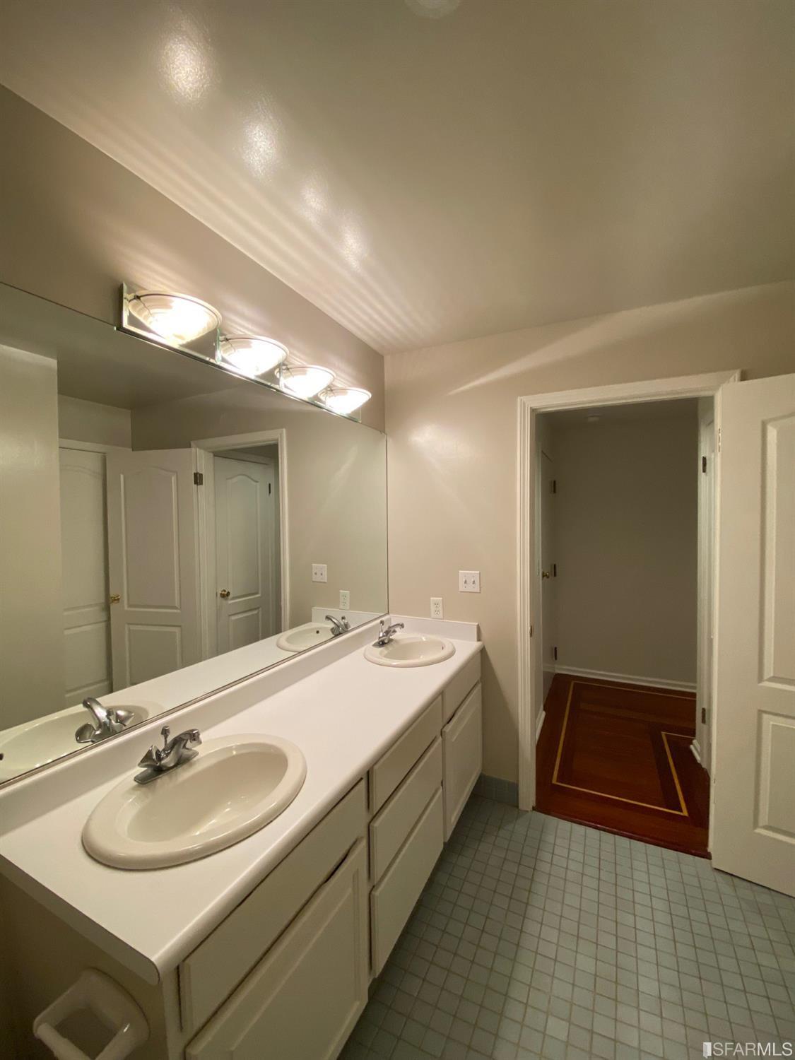 757 North Point Street Unit: 1