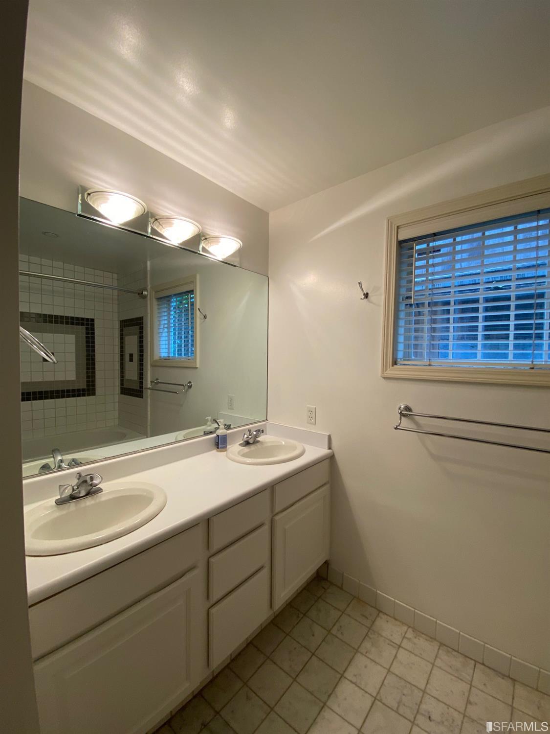 757 North Point Street Unit: 1