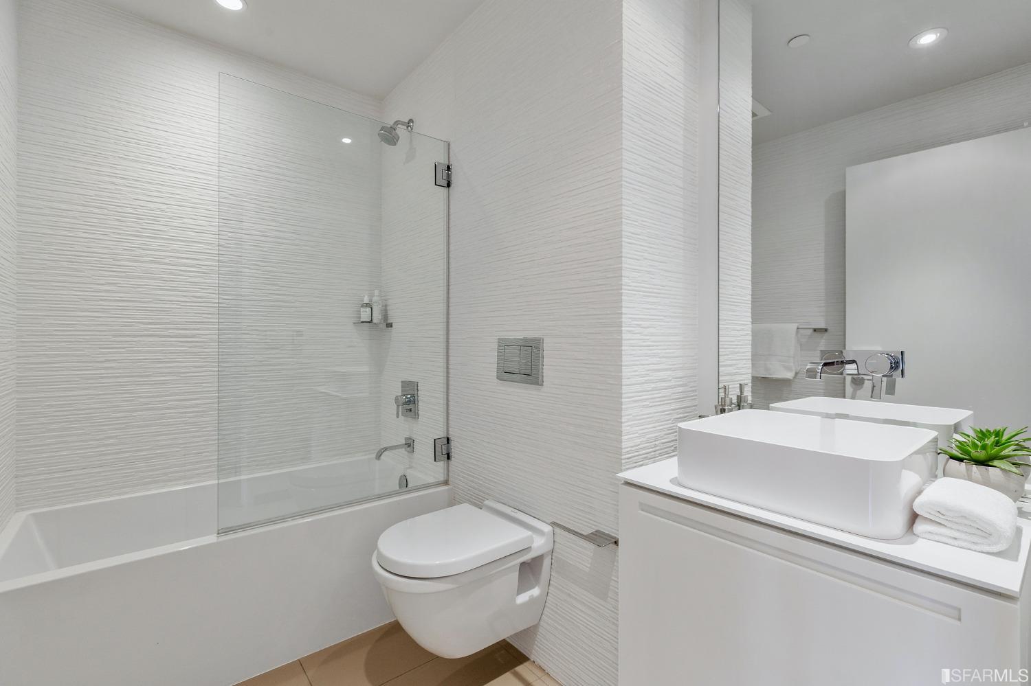 3500 19th Street Unit: 207