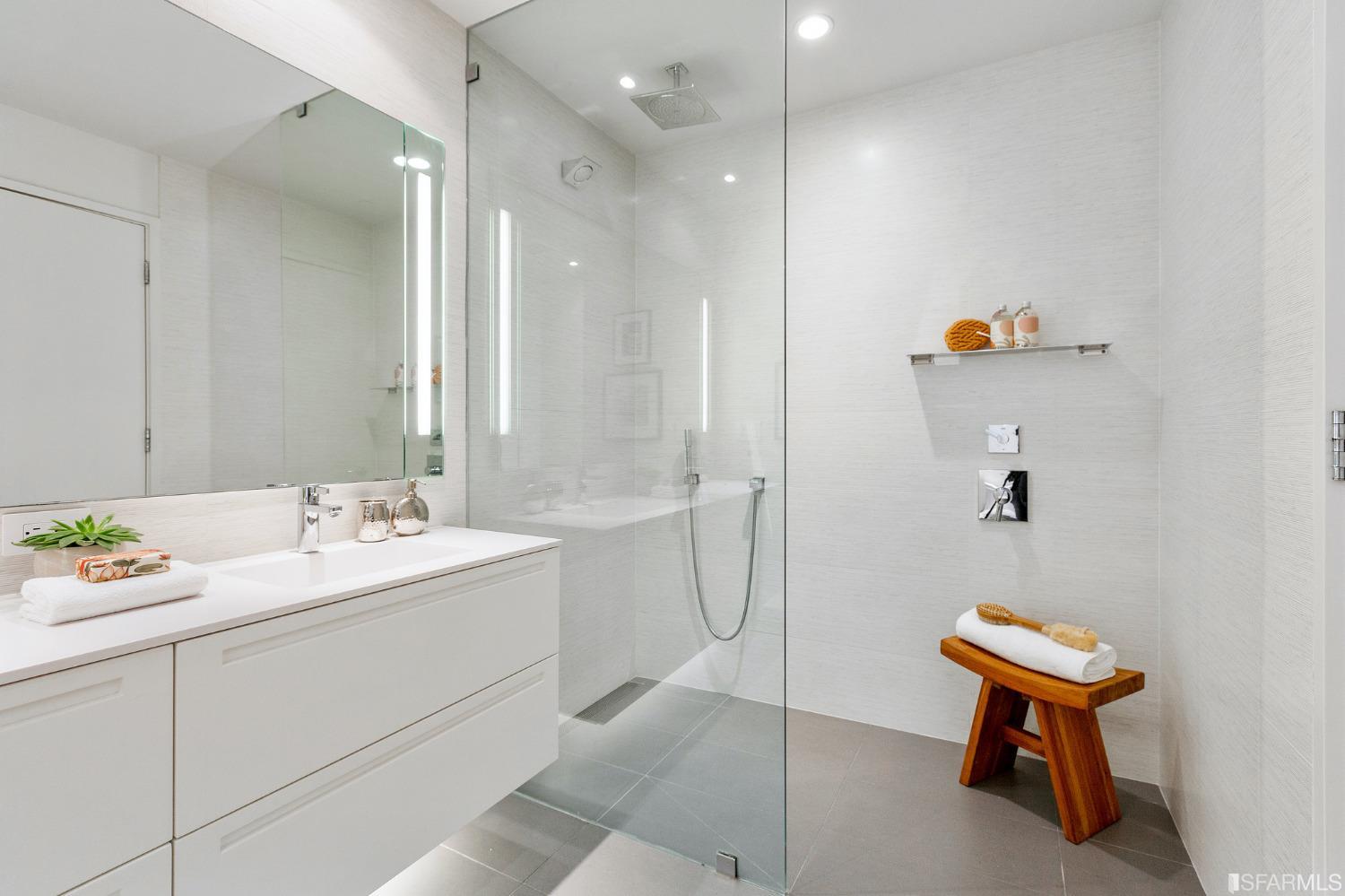 3500 19th Street Unit: 207