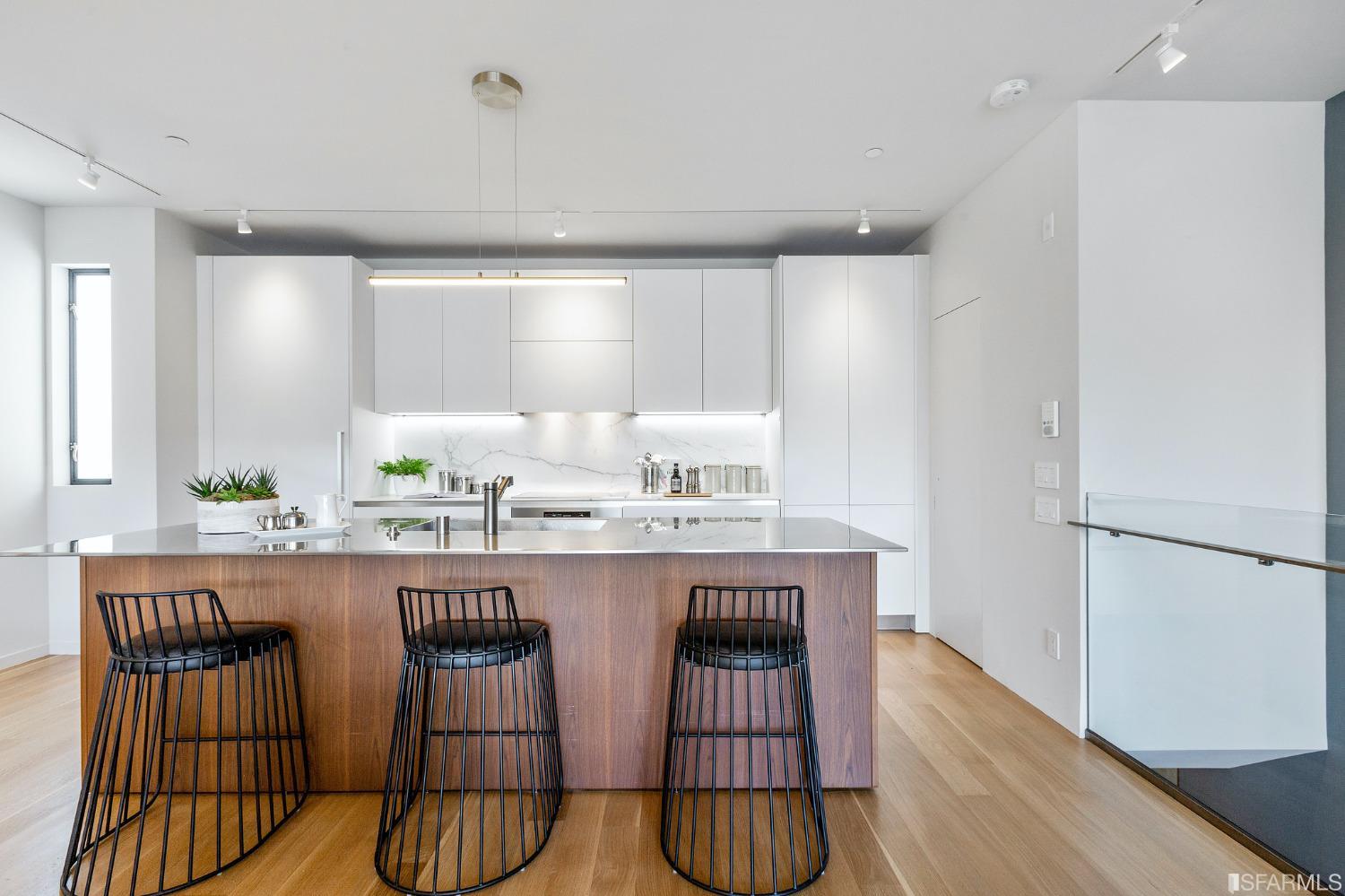 3500 19th Street Unit: 207