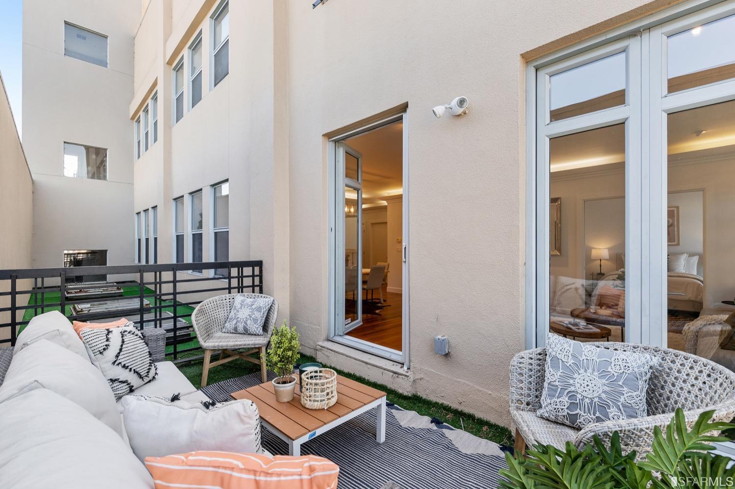 741 Clement Street Unit: 207