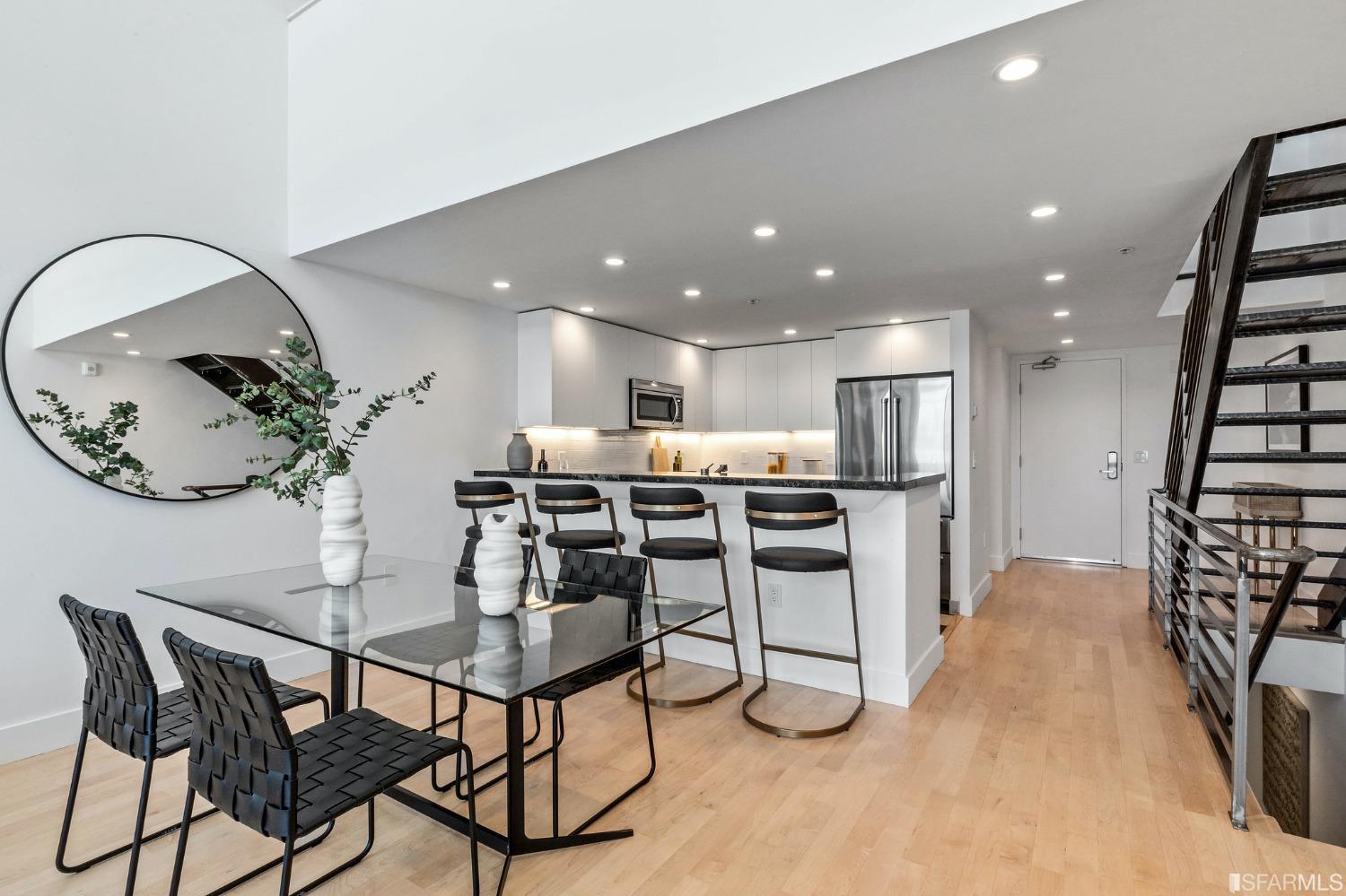 730 Florida Street Unit: 16