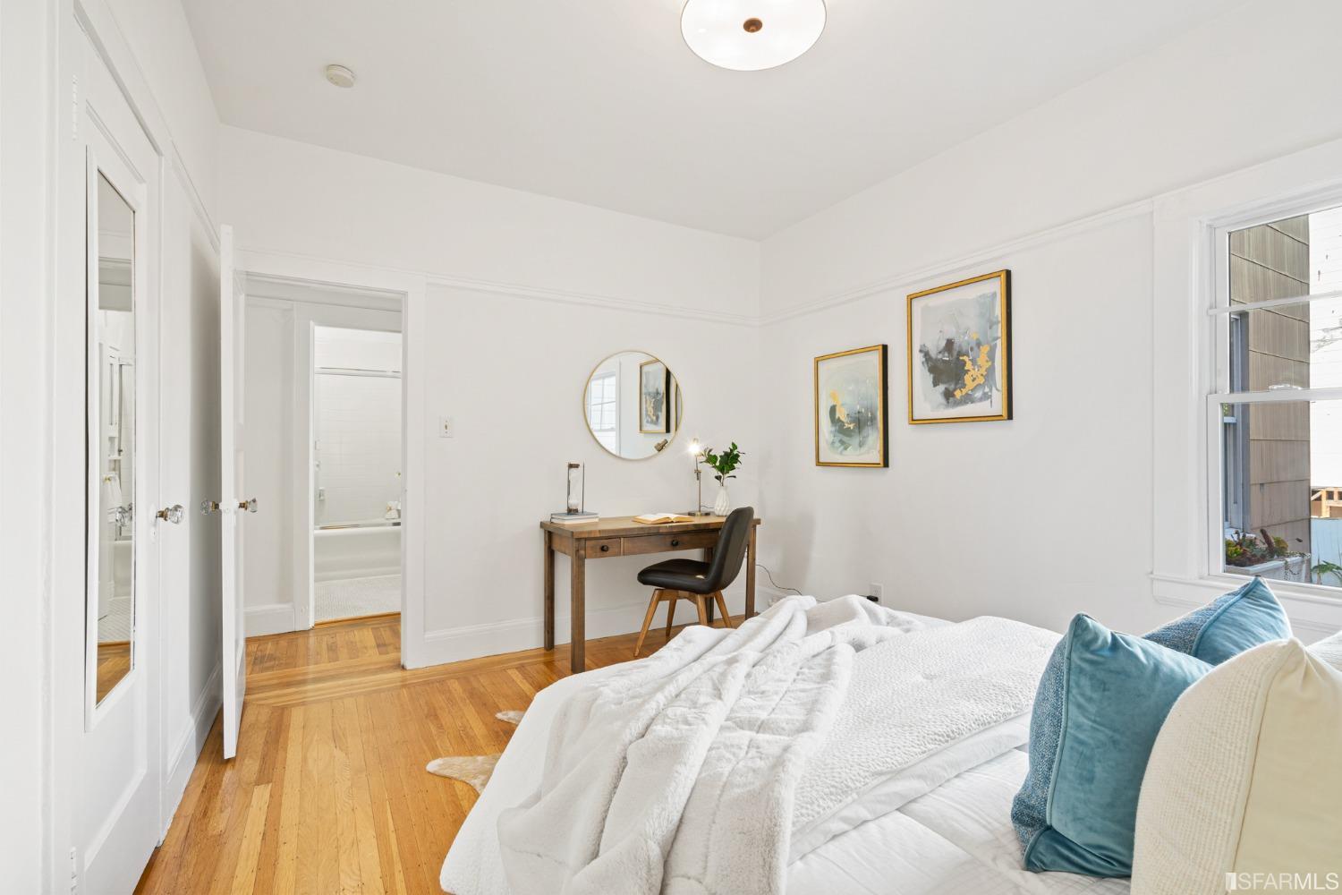 2554 Franklin Street