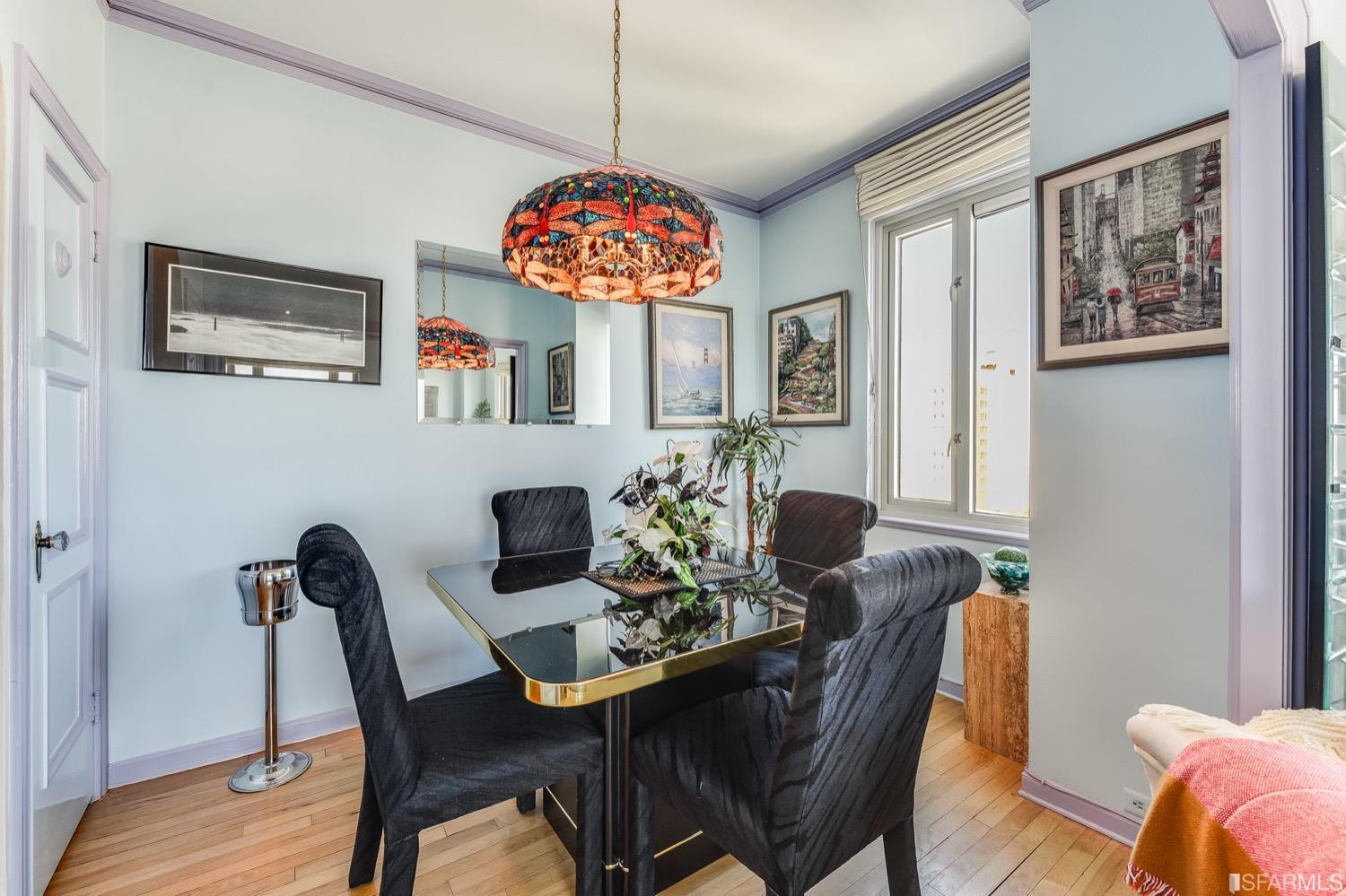 1101 Green Street Unit: 702