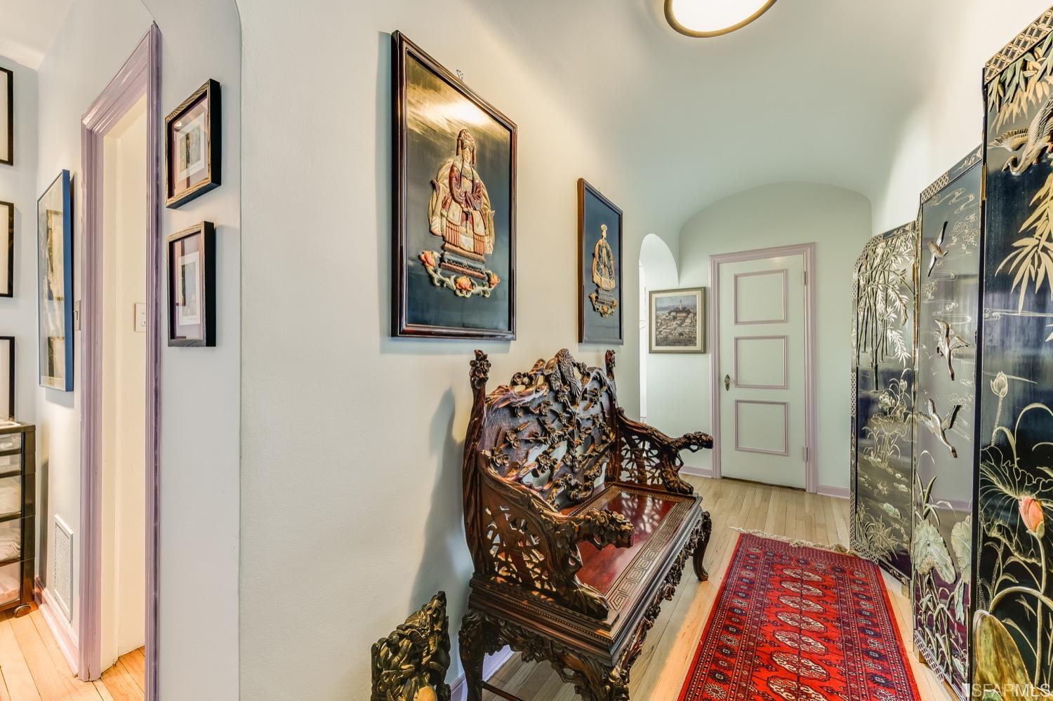 1101 Green Street Unit: 702