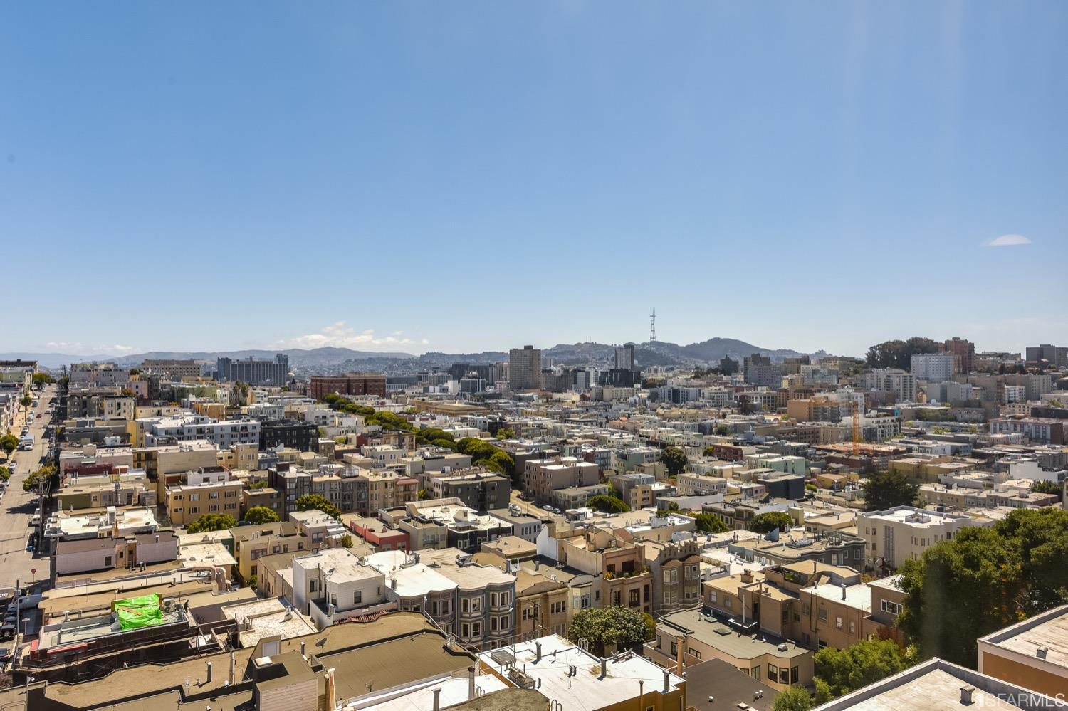 1101 Green Street Unit: 702