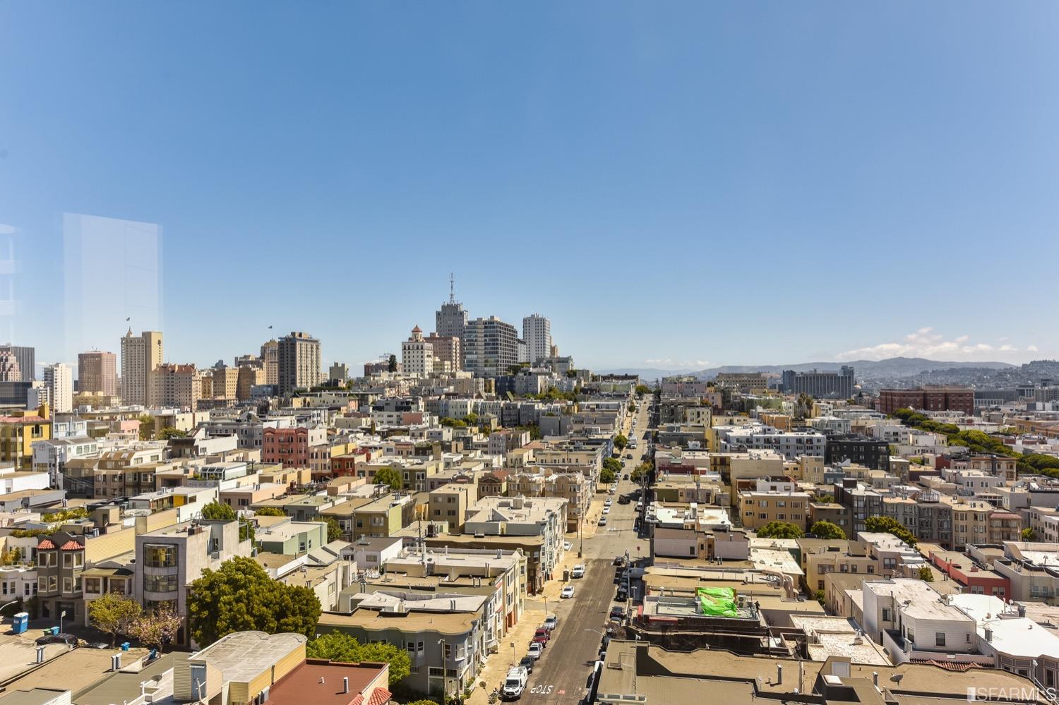 1101 Green Street Unit: 702