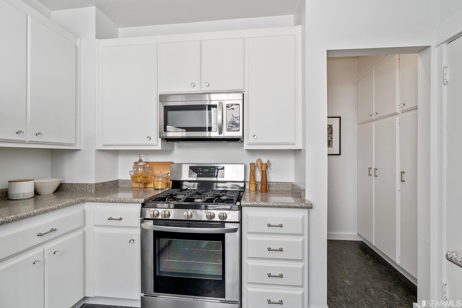 1855 Sacramento Street Unit: 3