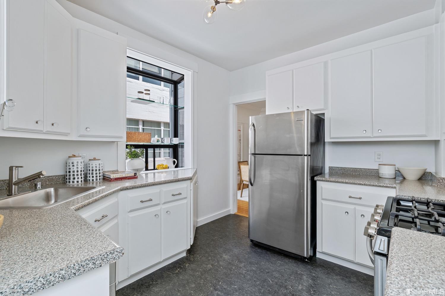 1855 Sacramento Street Unit: 3