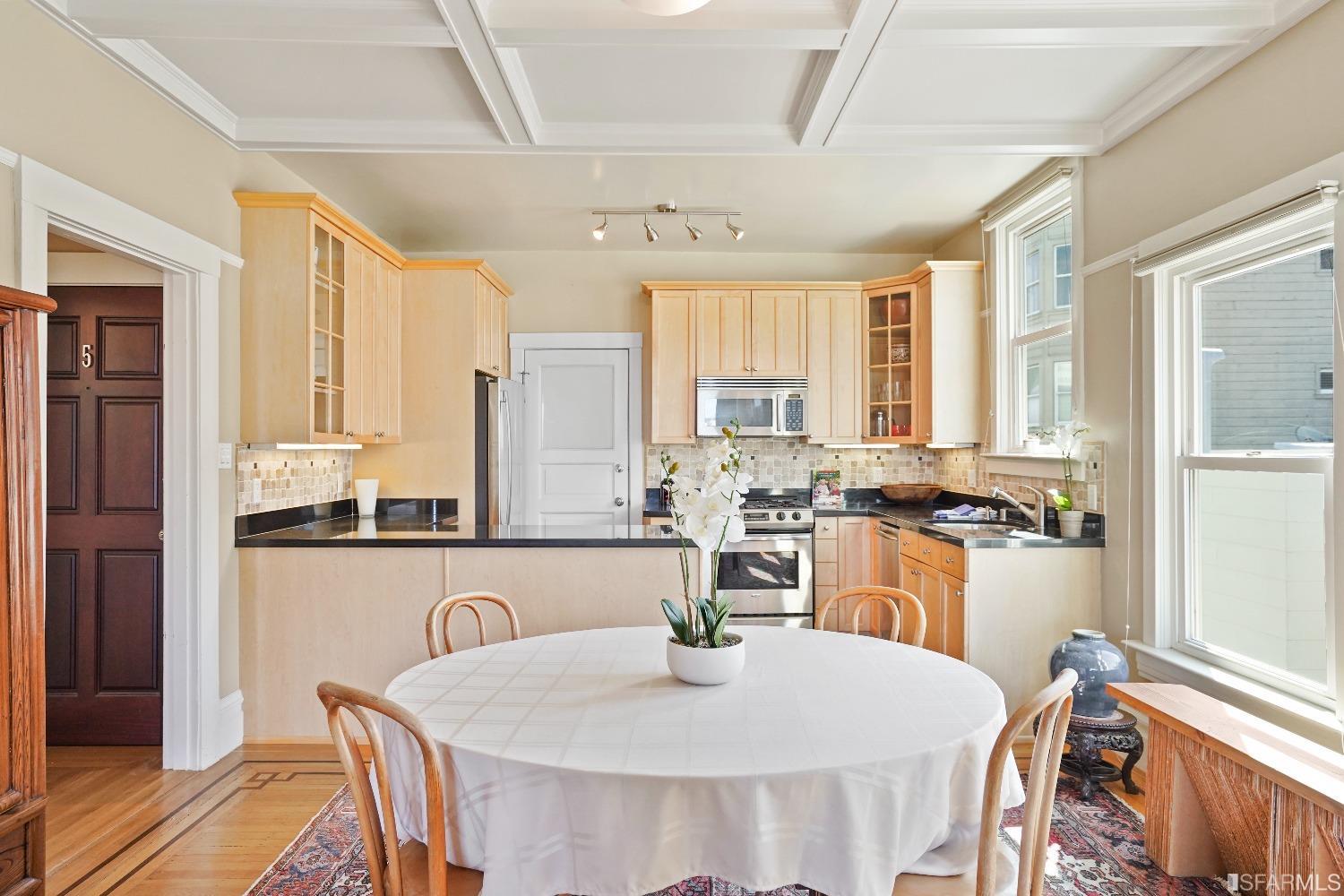 1530 Jones Street Unit: 5