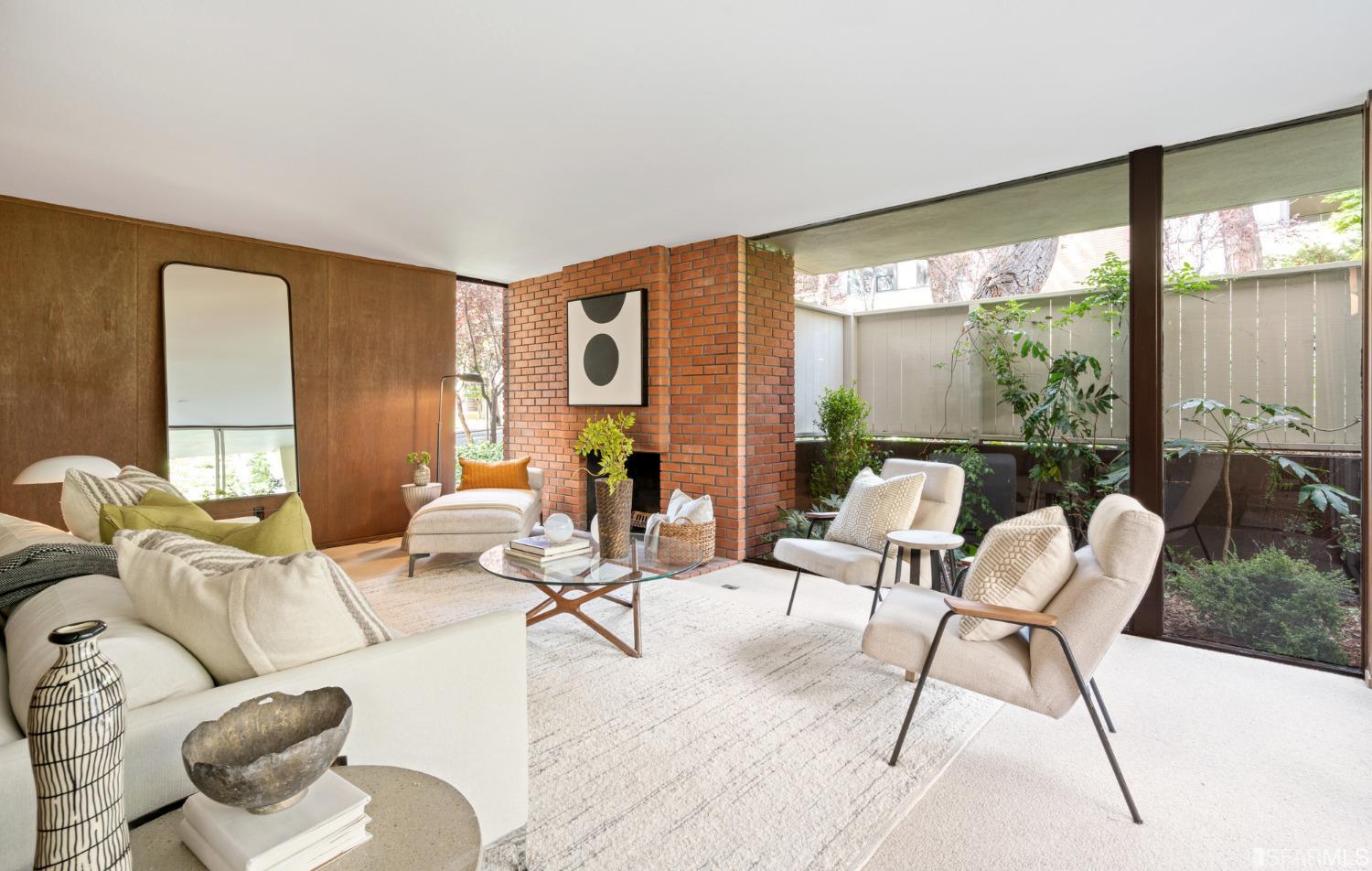 1280 Ellis Street Unit: 3