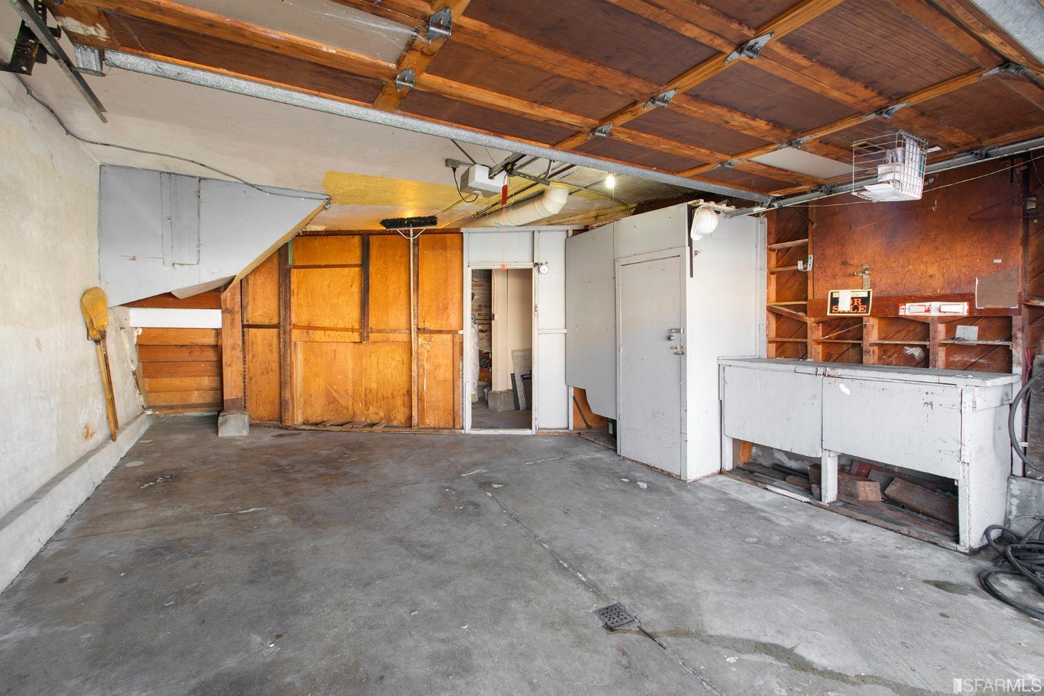 1427 Underwood Avenue