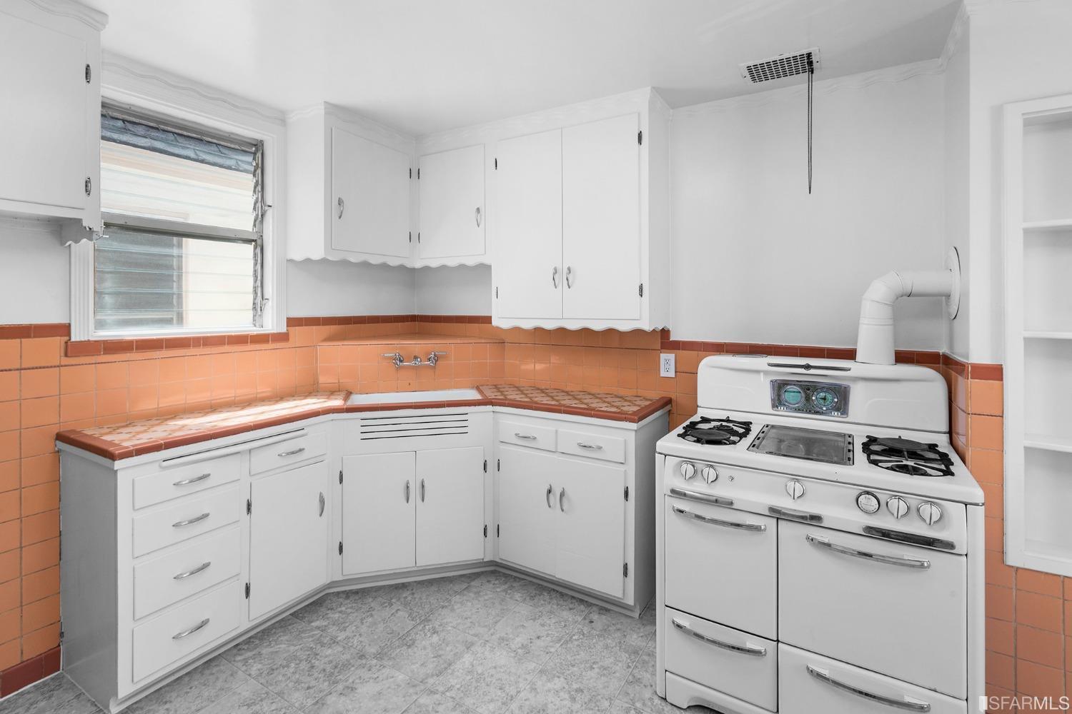 1427 Underwood Avenue