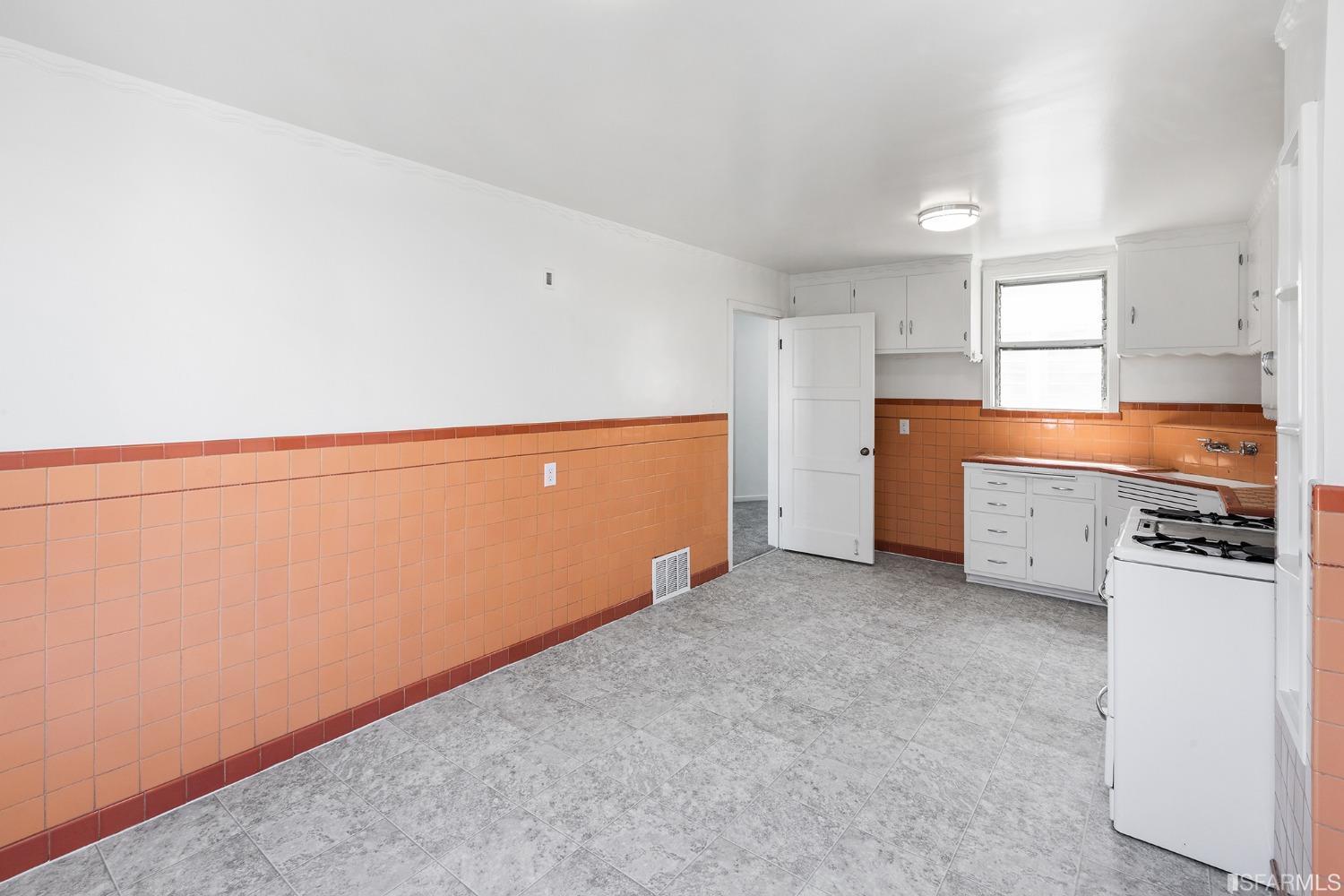 1427 Underwood Avenue