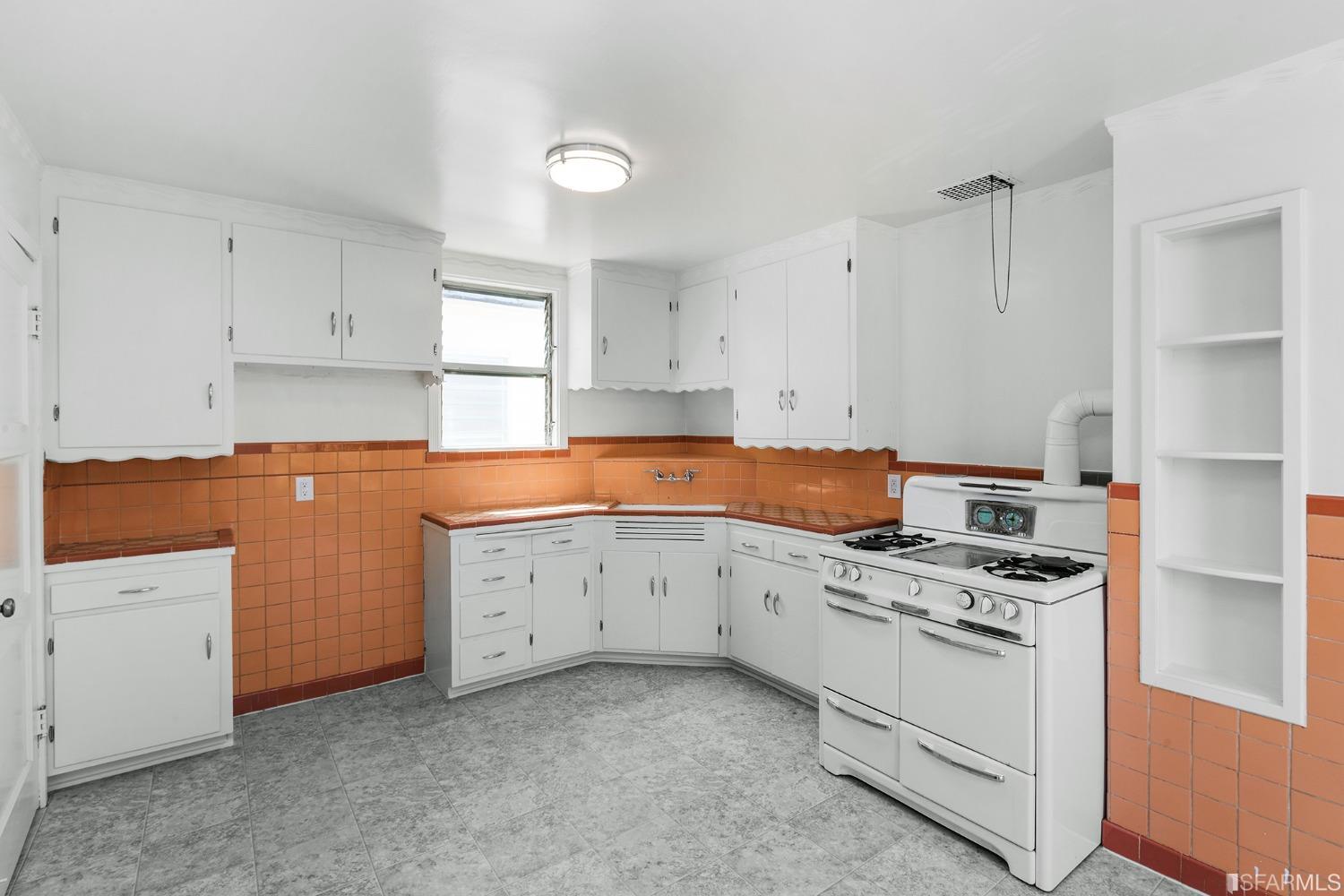 1427 Underwood Avenue