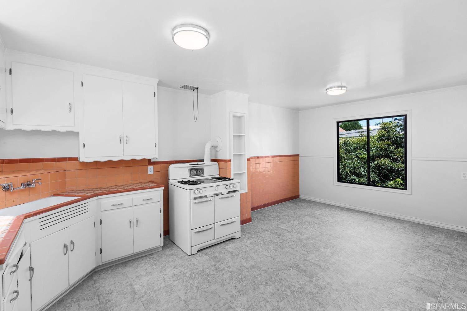 1427 Underwood Avenue