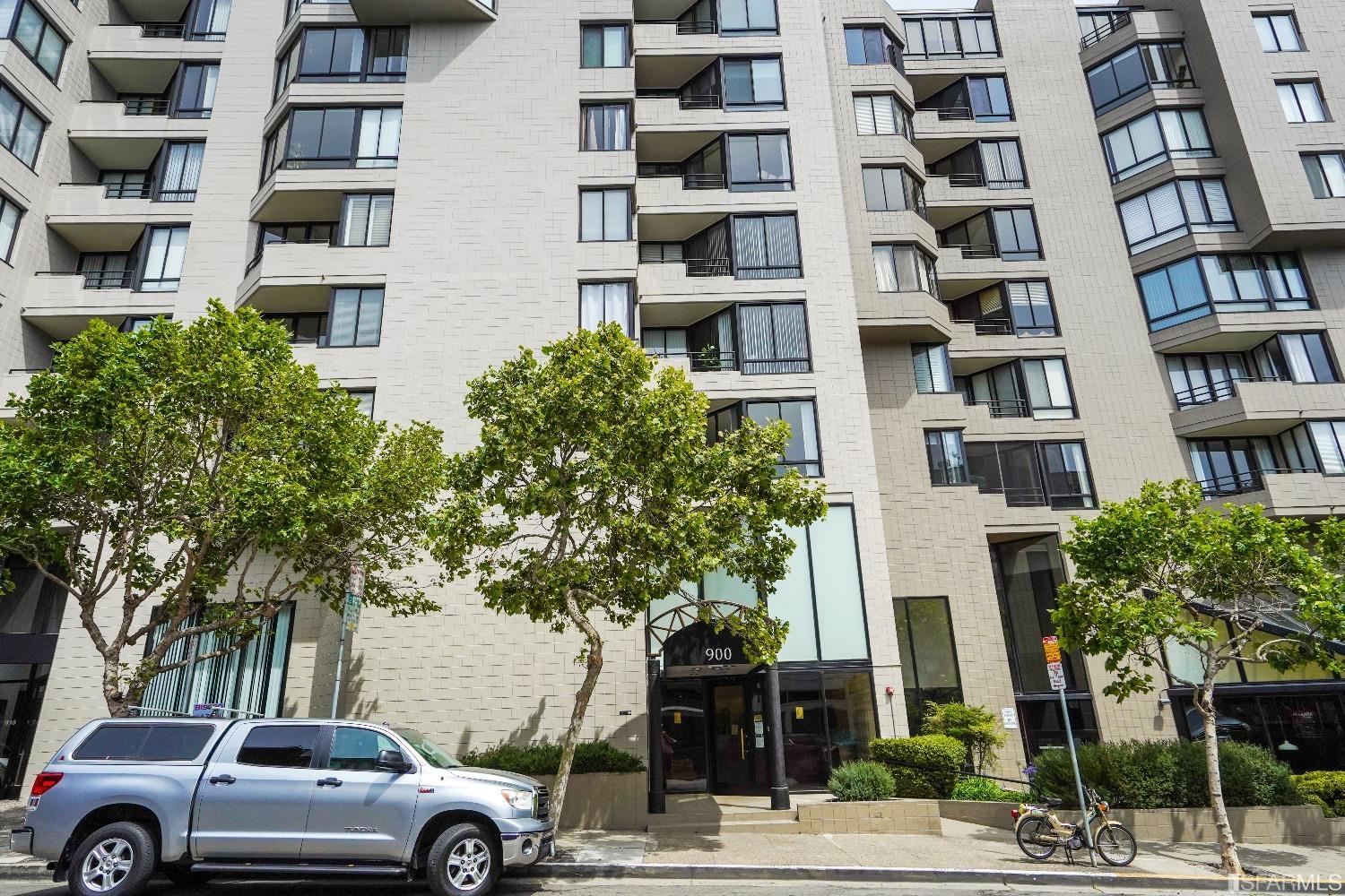 960 Bush Street Unit: 610