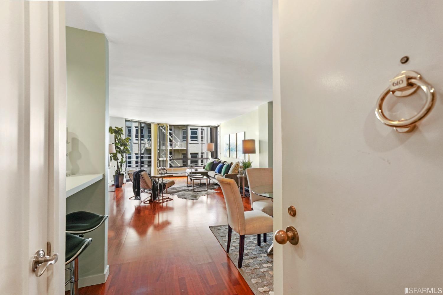 960 Bush Street Unit: 610