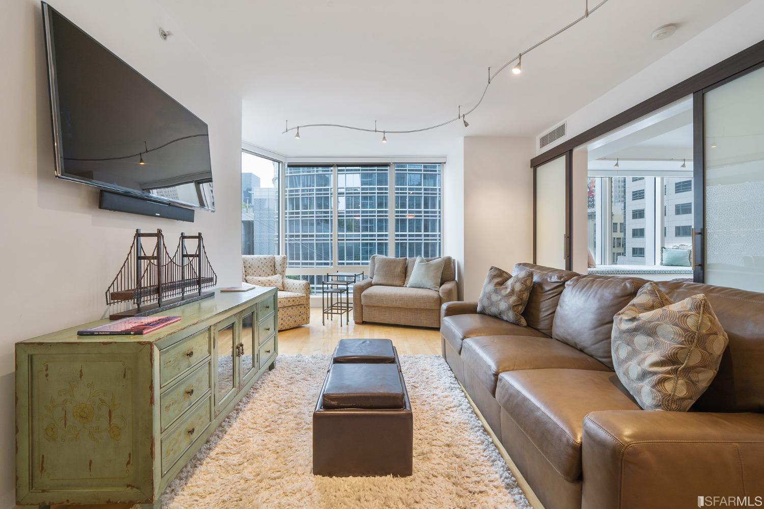 301 Mission Street Unit: 5H