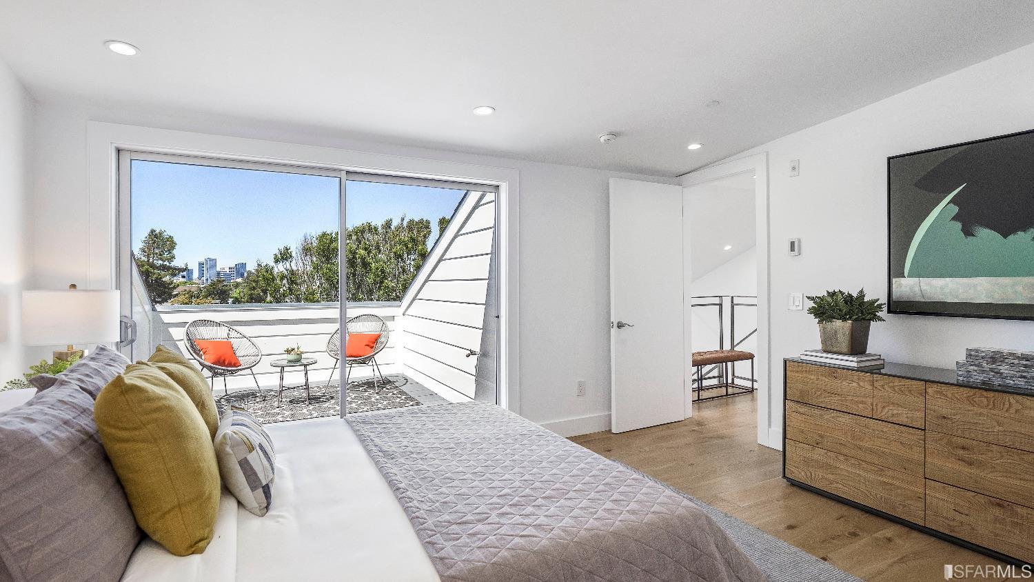 3135 24th Street Unit: 7