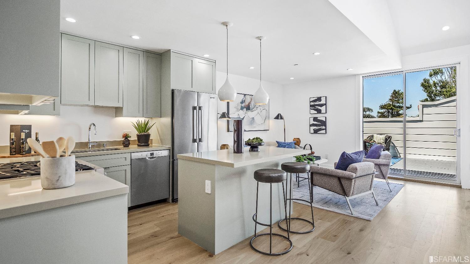 3135 24th Street Unit: 7