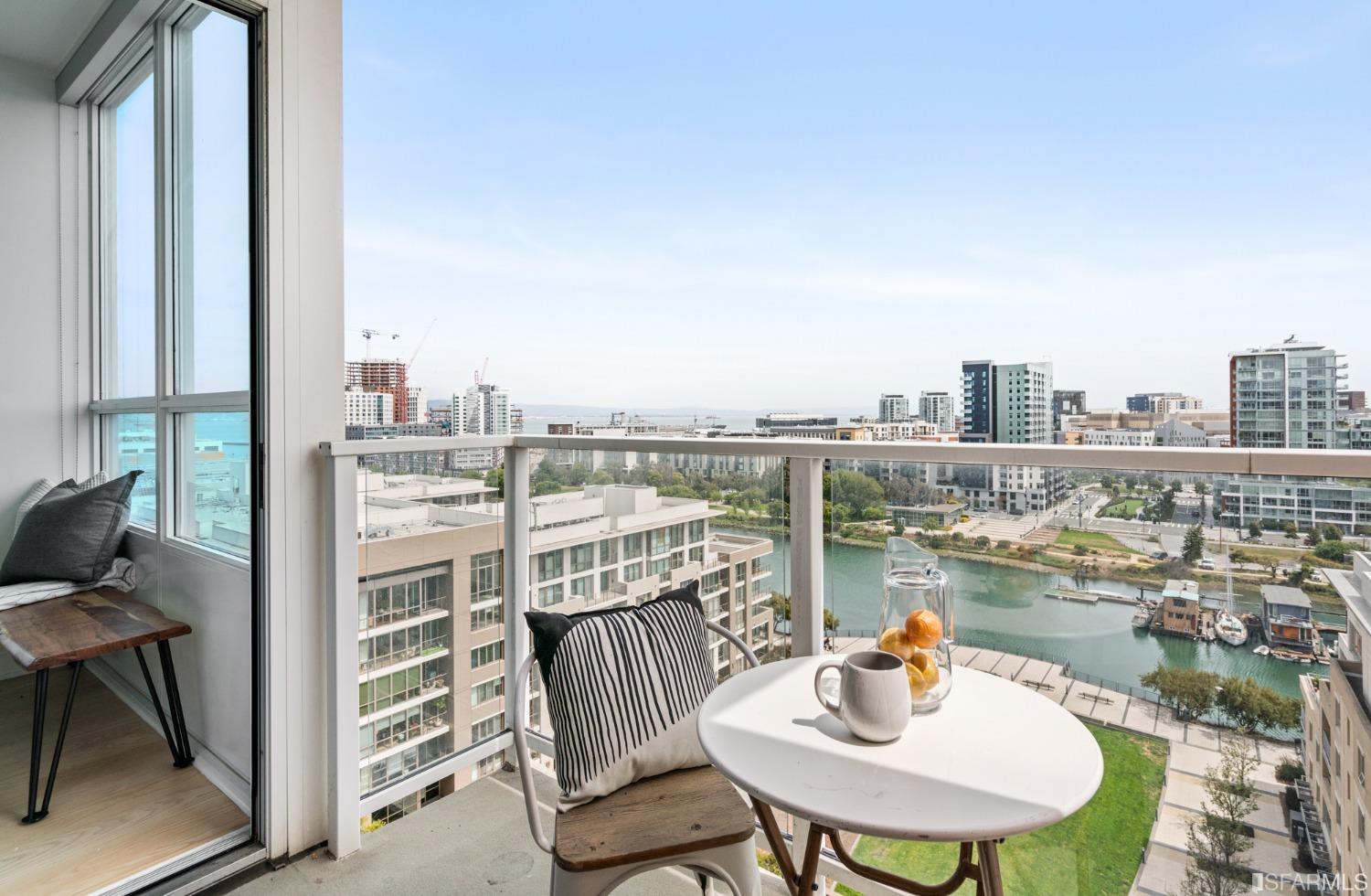 300 Berry Street Unit: 1208