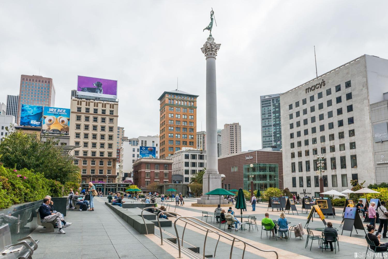 300 Berry Street Unit: 1208